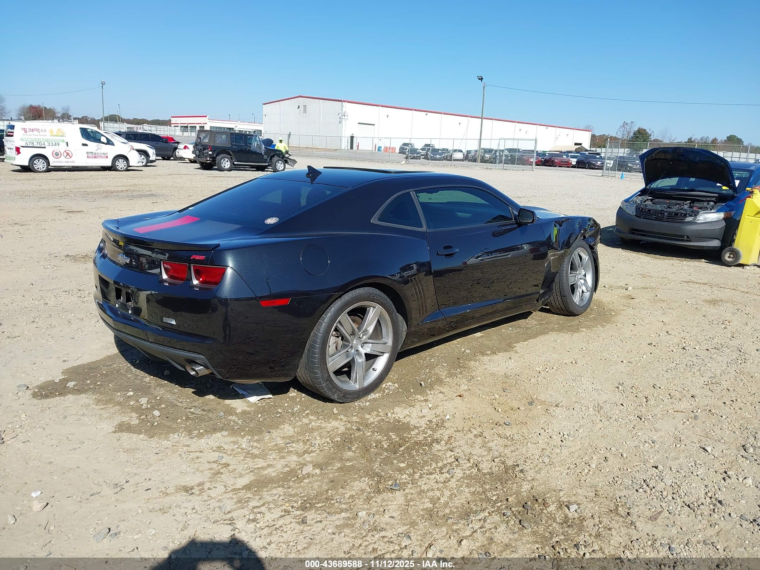 CHEVROLET CAMARO image 4