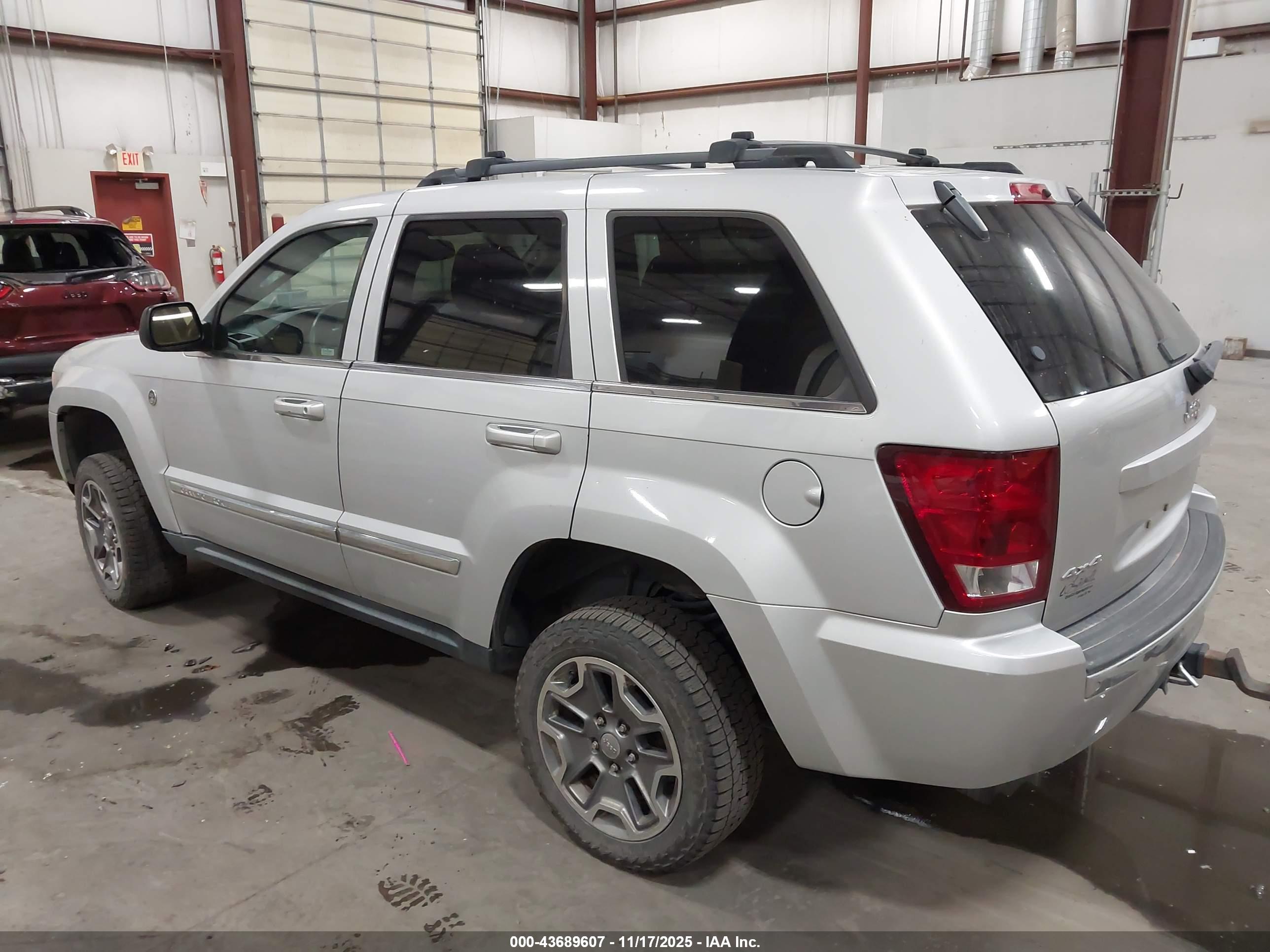 JEEP GRAND image 3