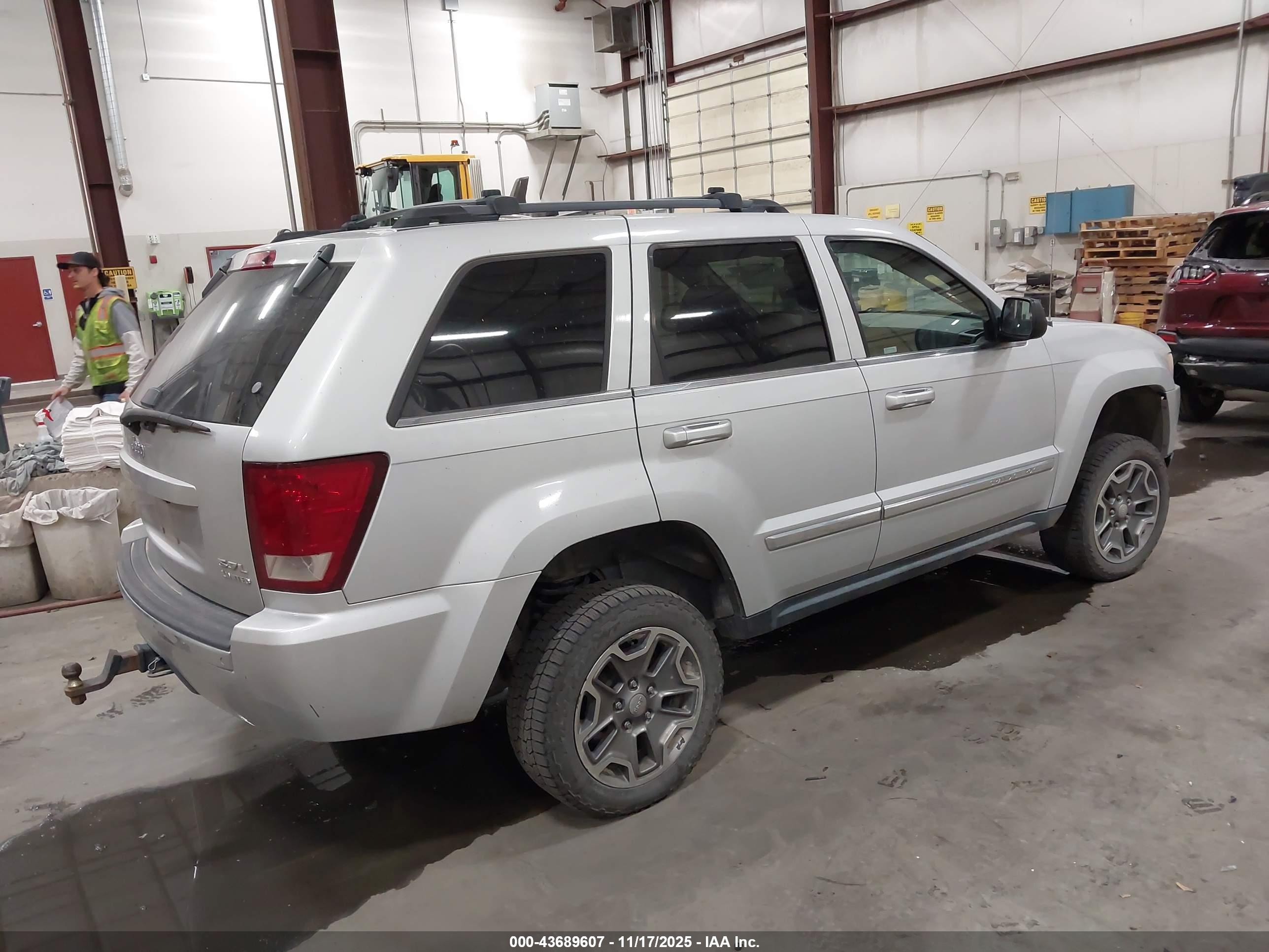 JEEP GRAND image 4