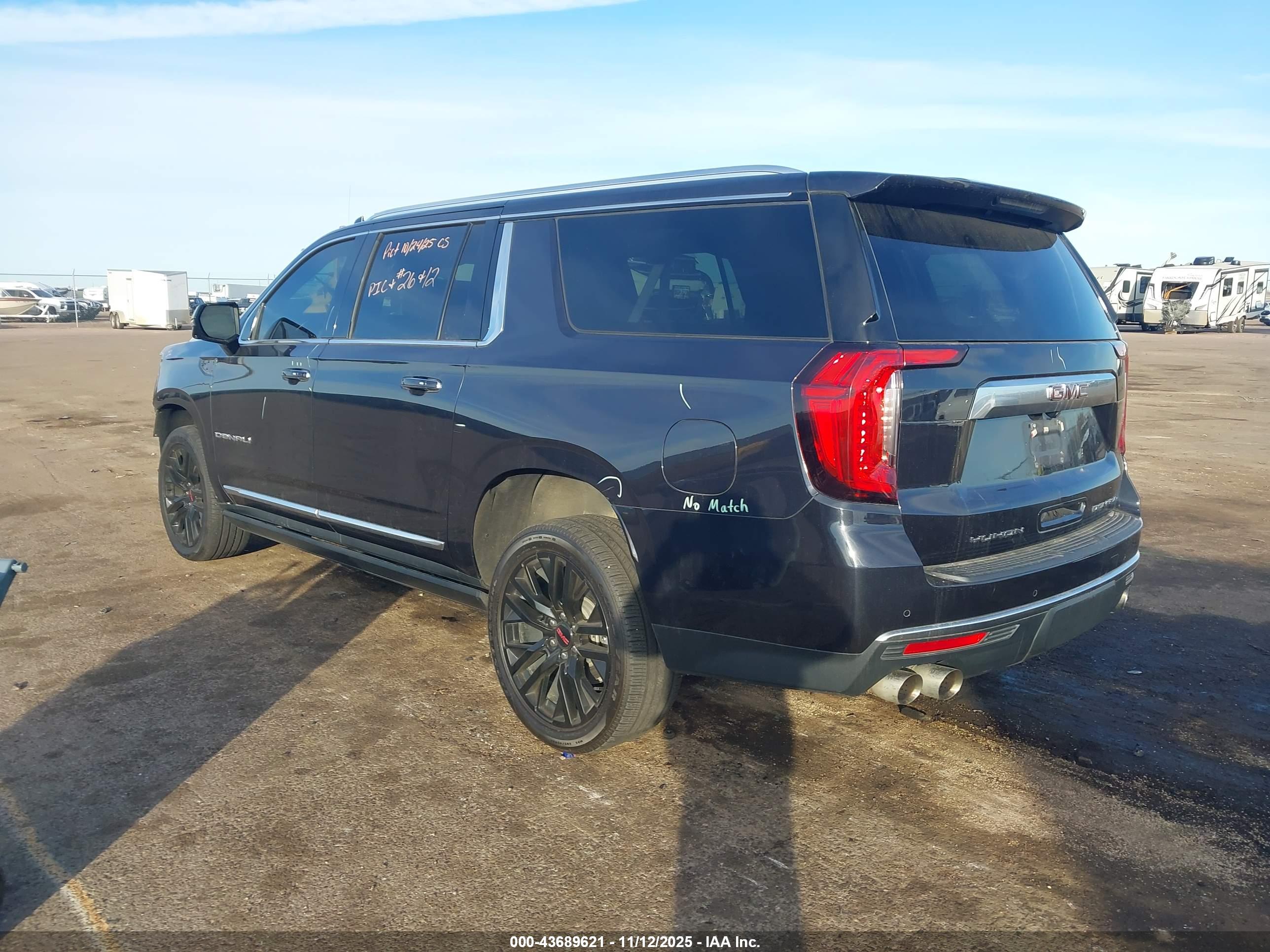 GMC YUKON image 3