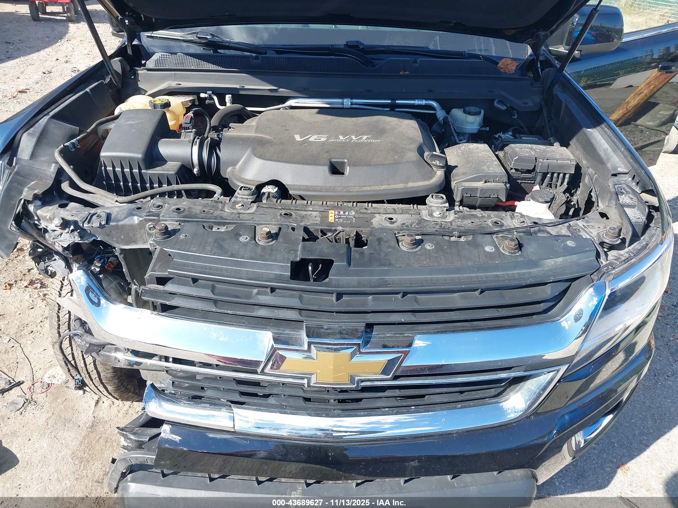 CHEVROLET COLORADO image 10