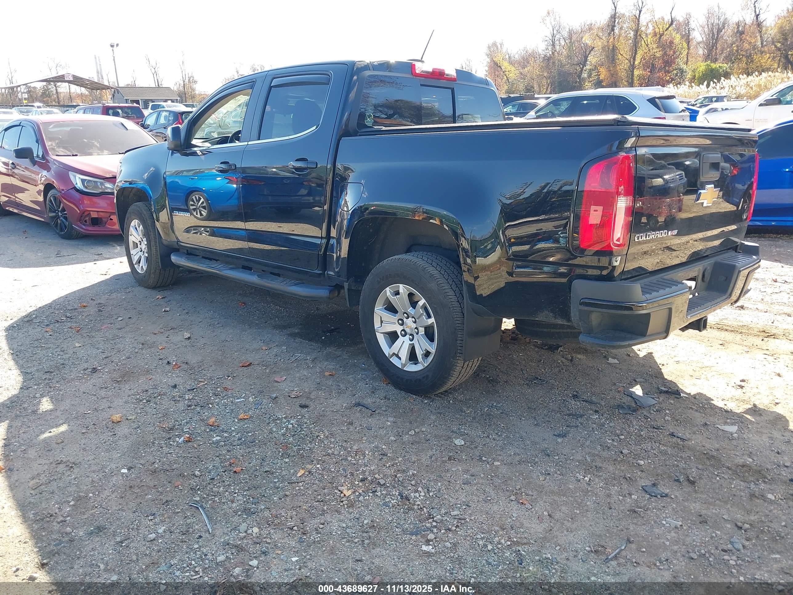 CHEVROLET COLORADO image 3