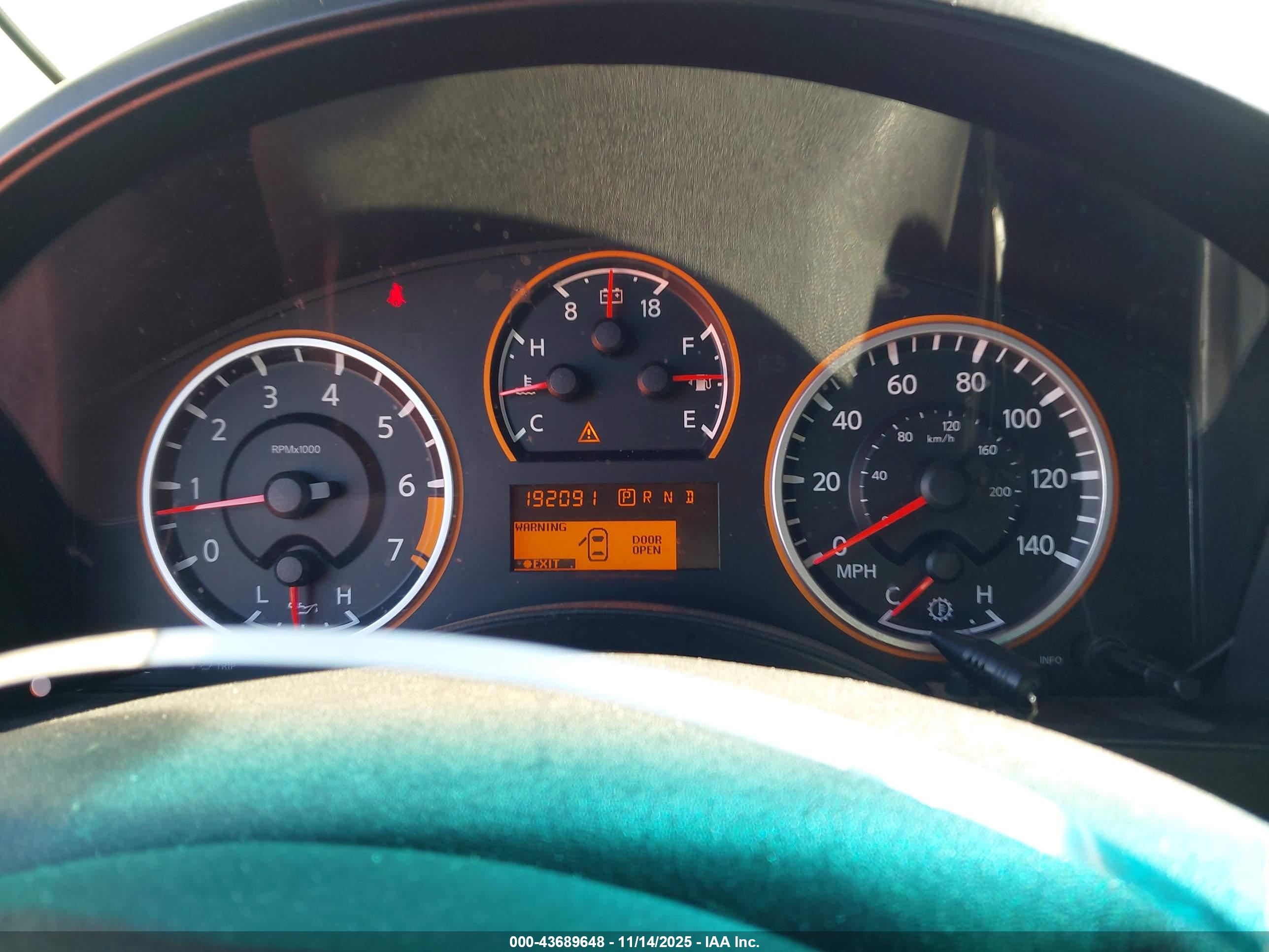 NISSAN TITAN image 7