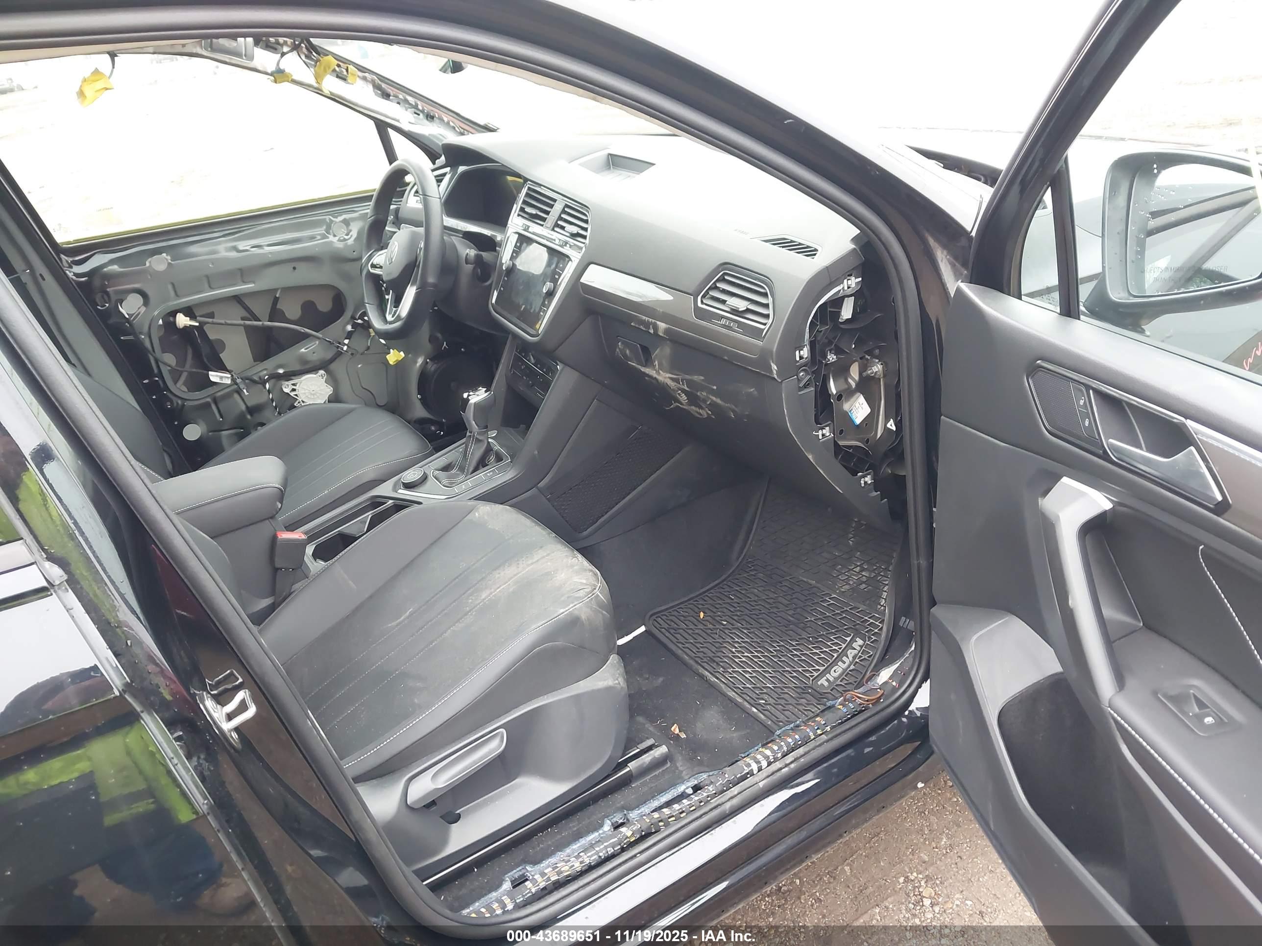 VOLKSWAGEN TIGUAN image 5