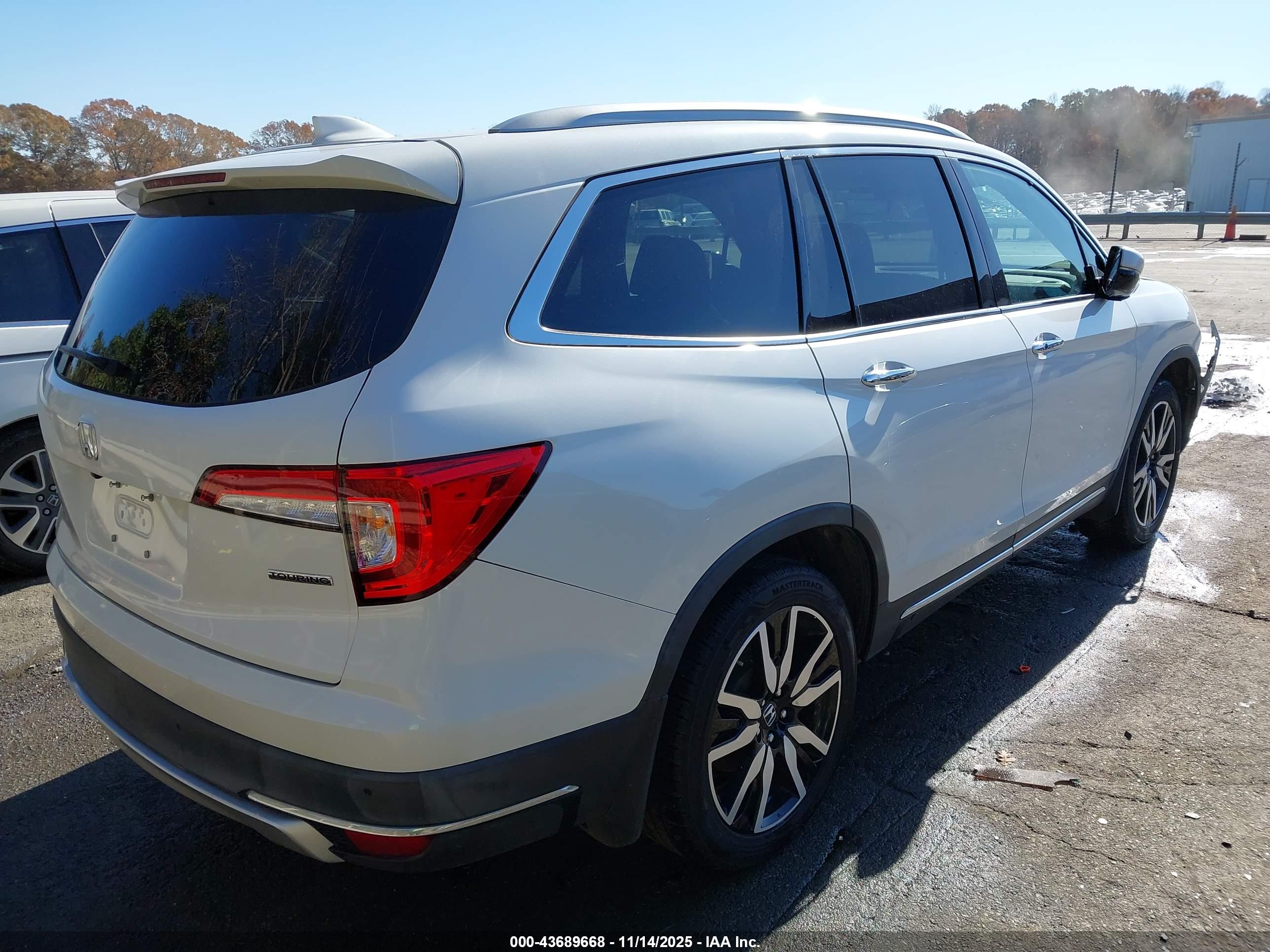 HONDA PILOT image 4