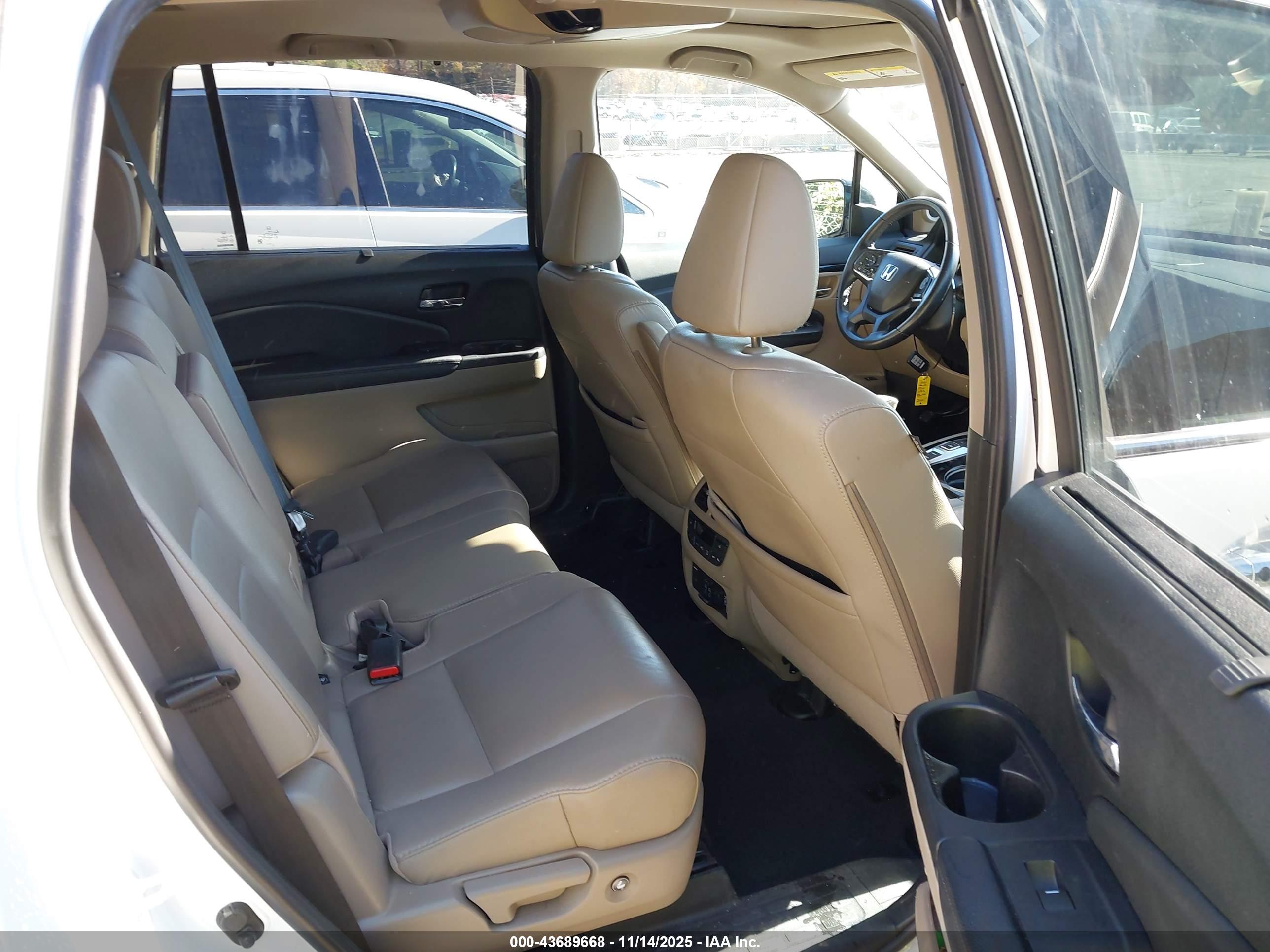 HONDA PILOT image 8