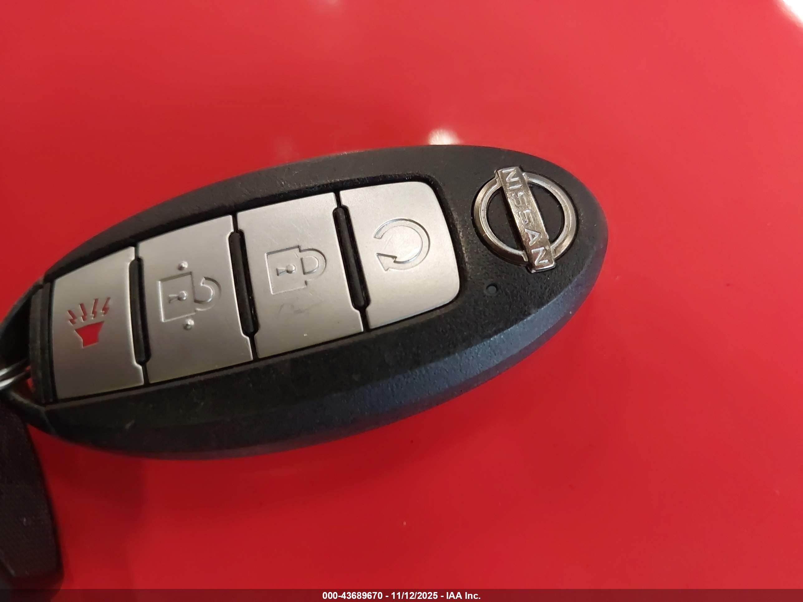 NISSAN MURANO image 11
