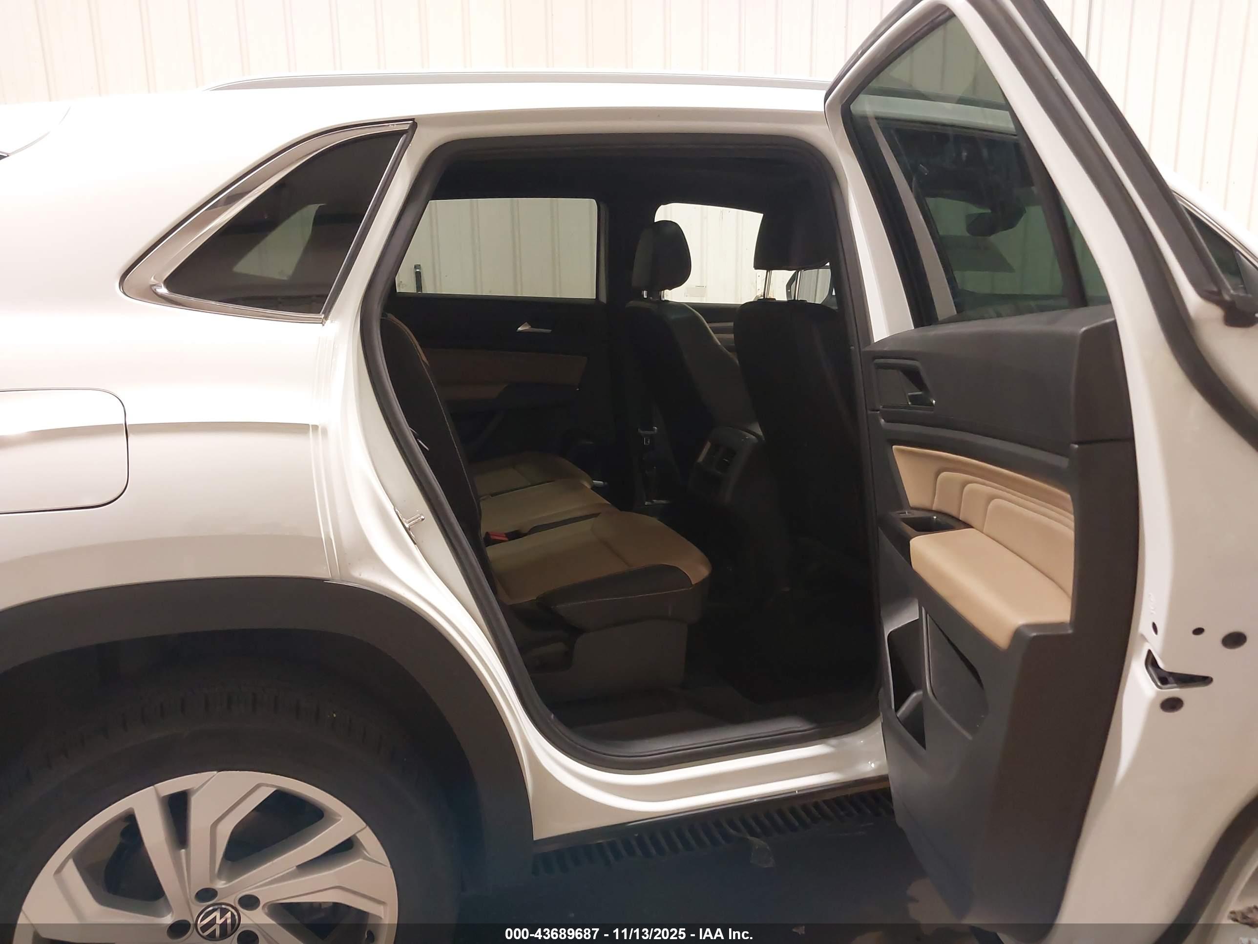 VOLKSWAGEN ATLAS image 8