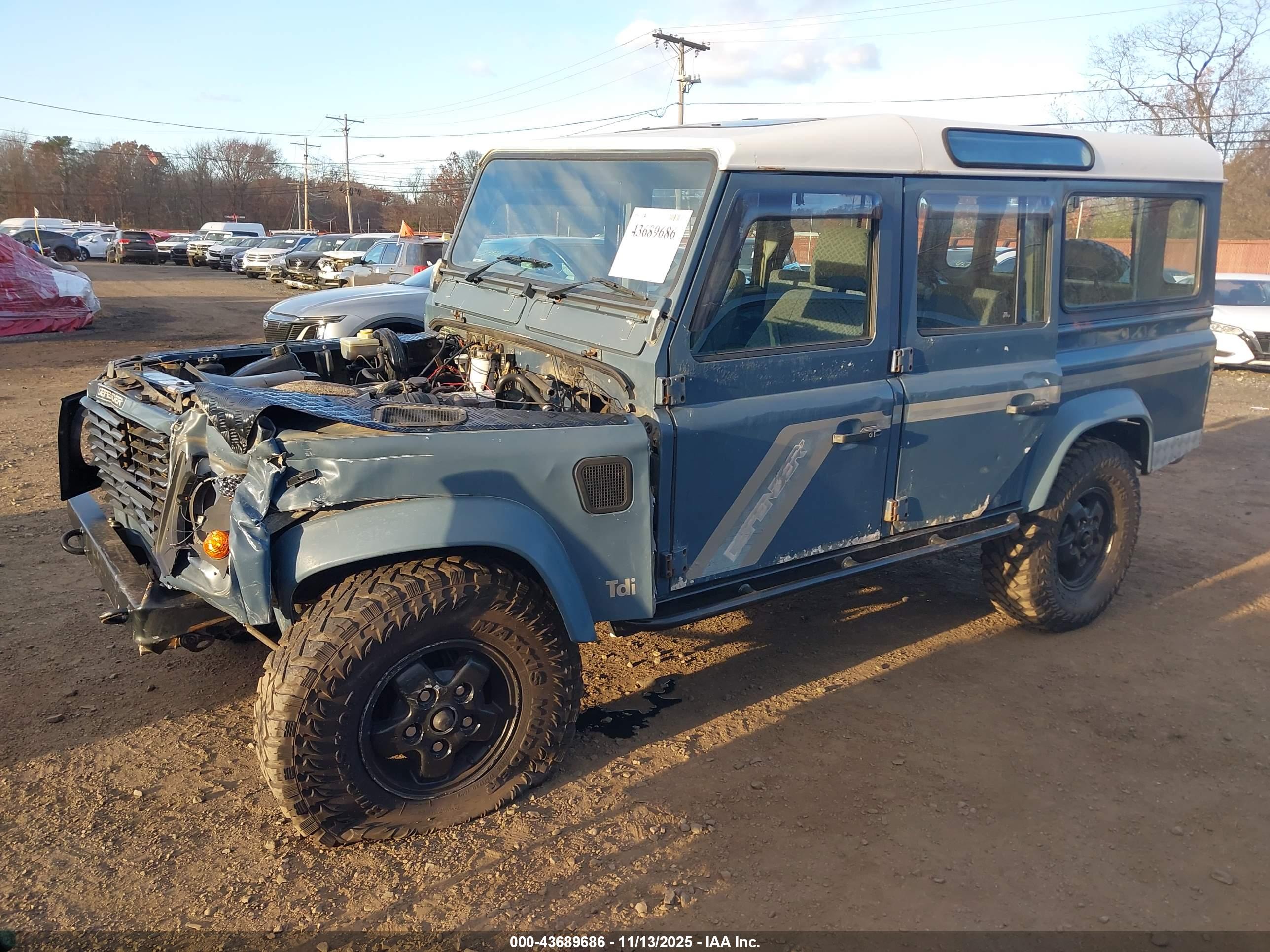 LAND ROVER image 2