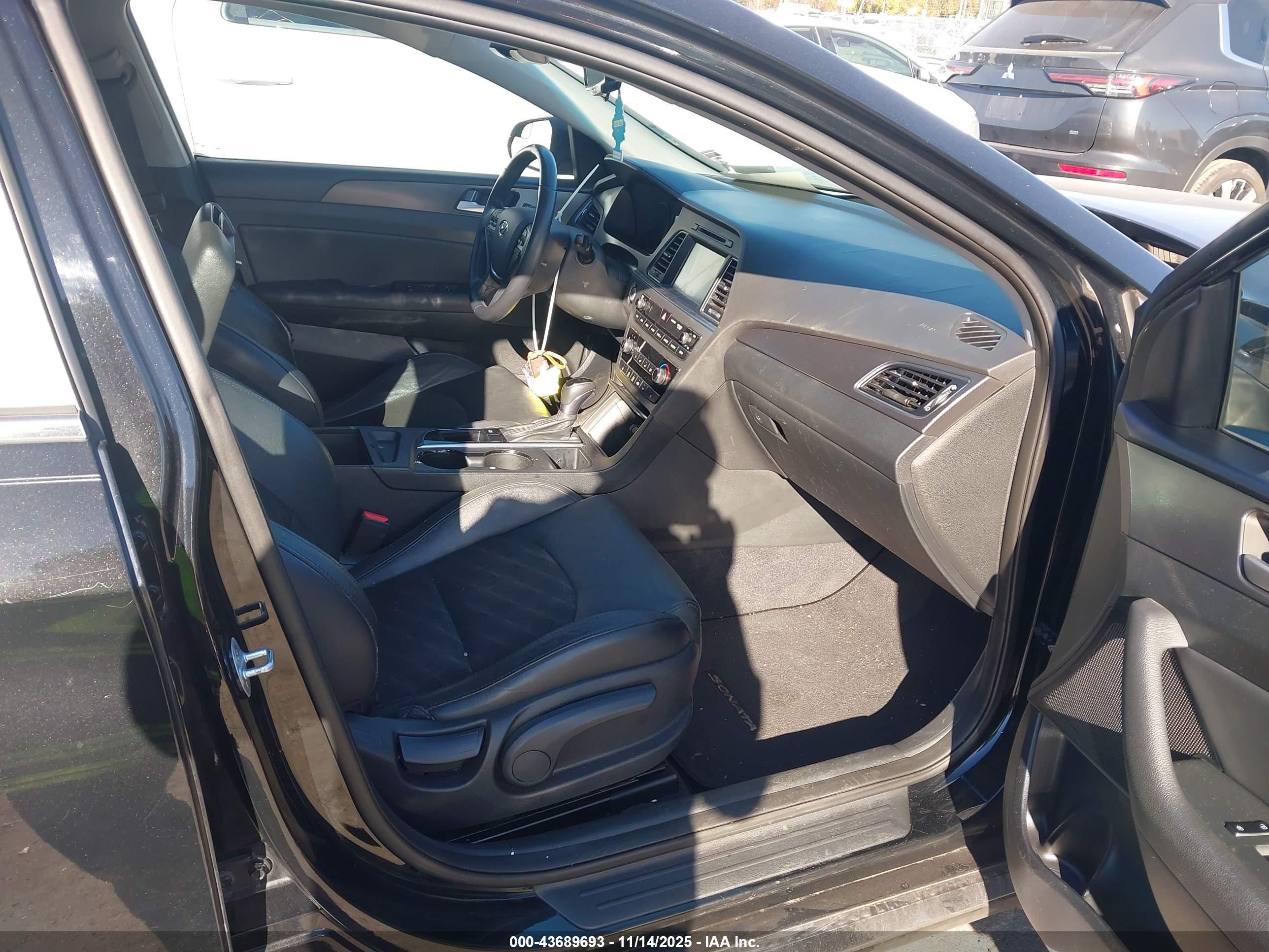 HYUNDAI SONATA image 5