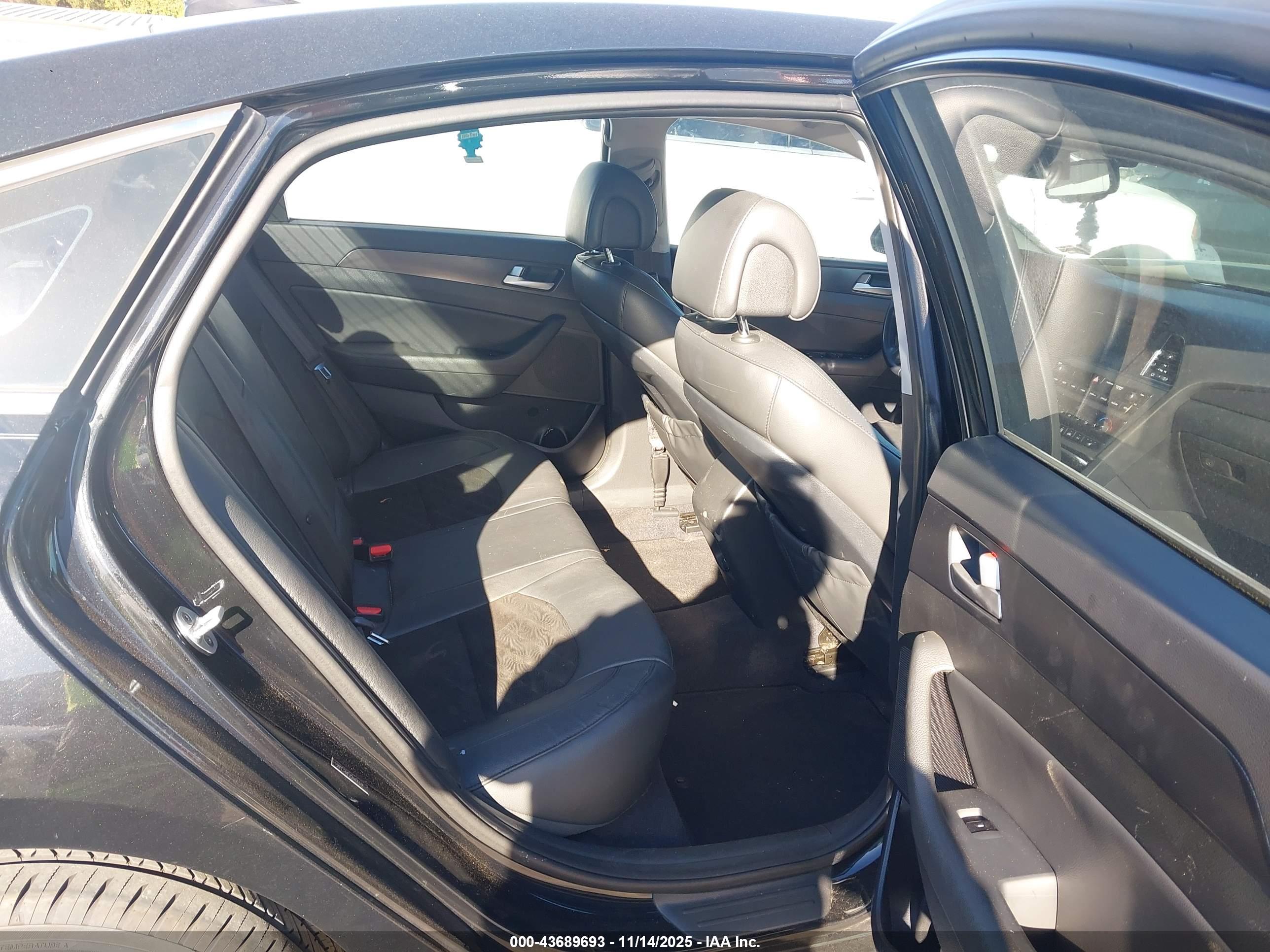 HYUNDAI SONATA image 8