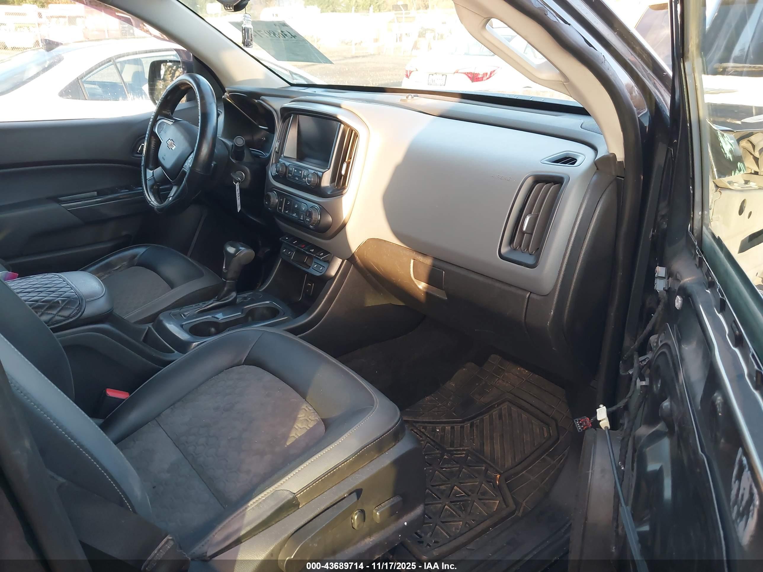 CHEVROLET COLORADO image 5