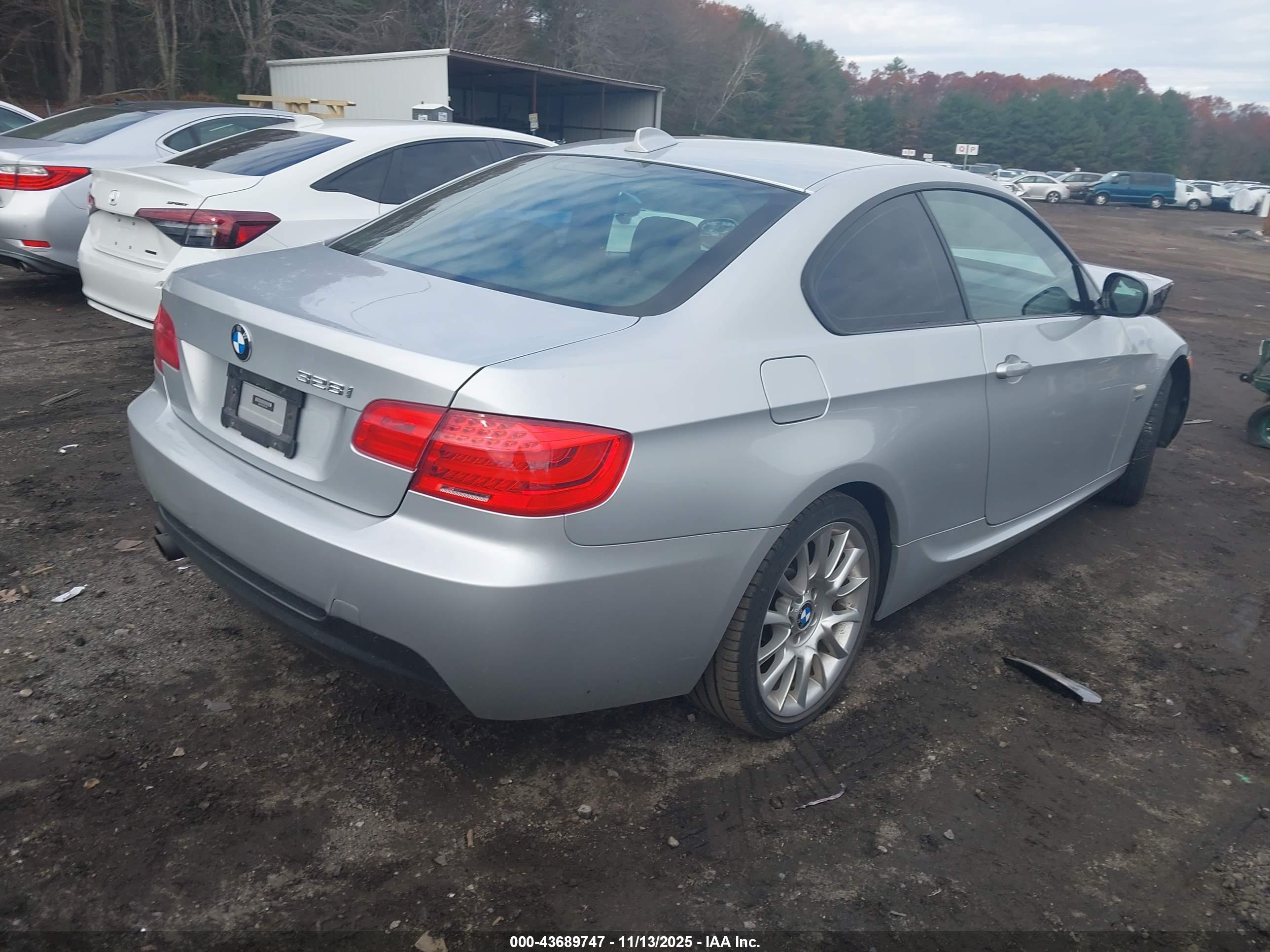 BMW 328I image 4