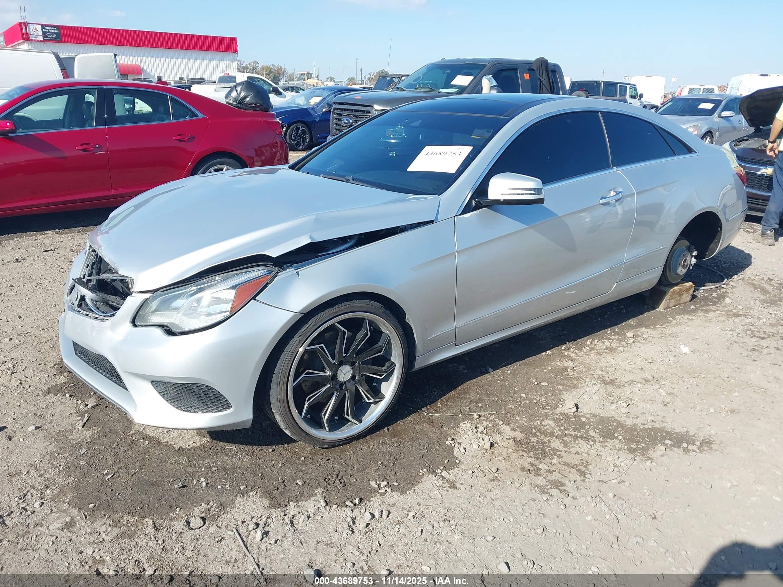 MERCEDES-BENZ E image 2