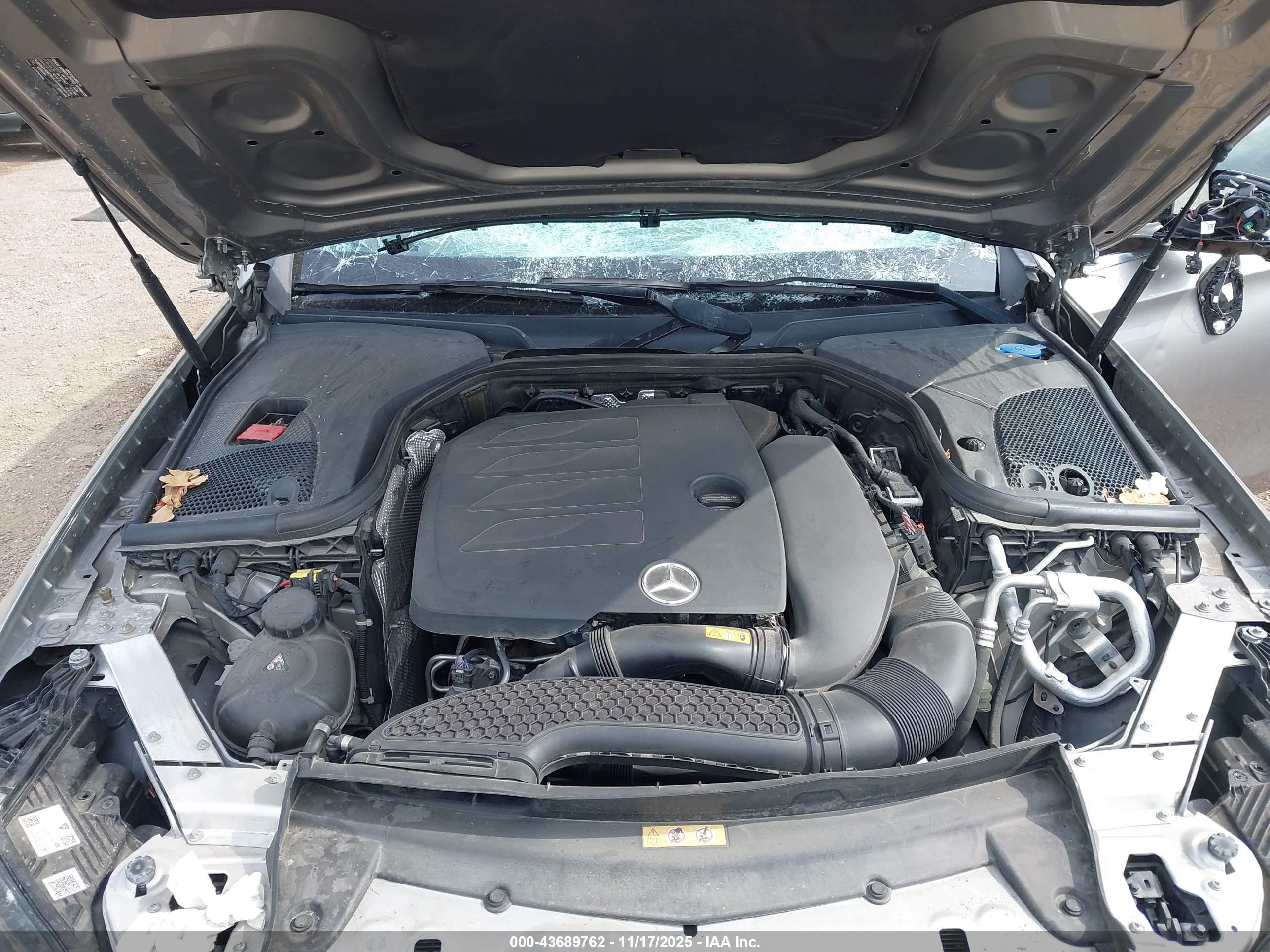 MERCEDES-BENZ E image 10