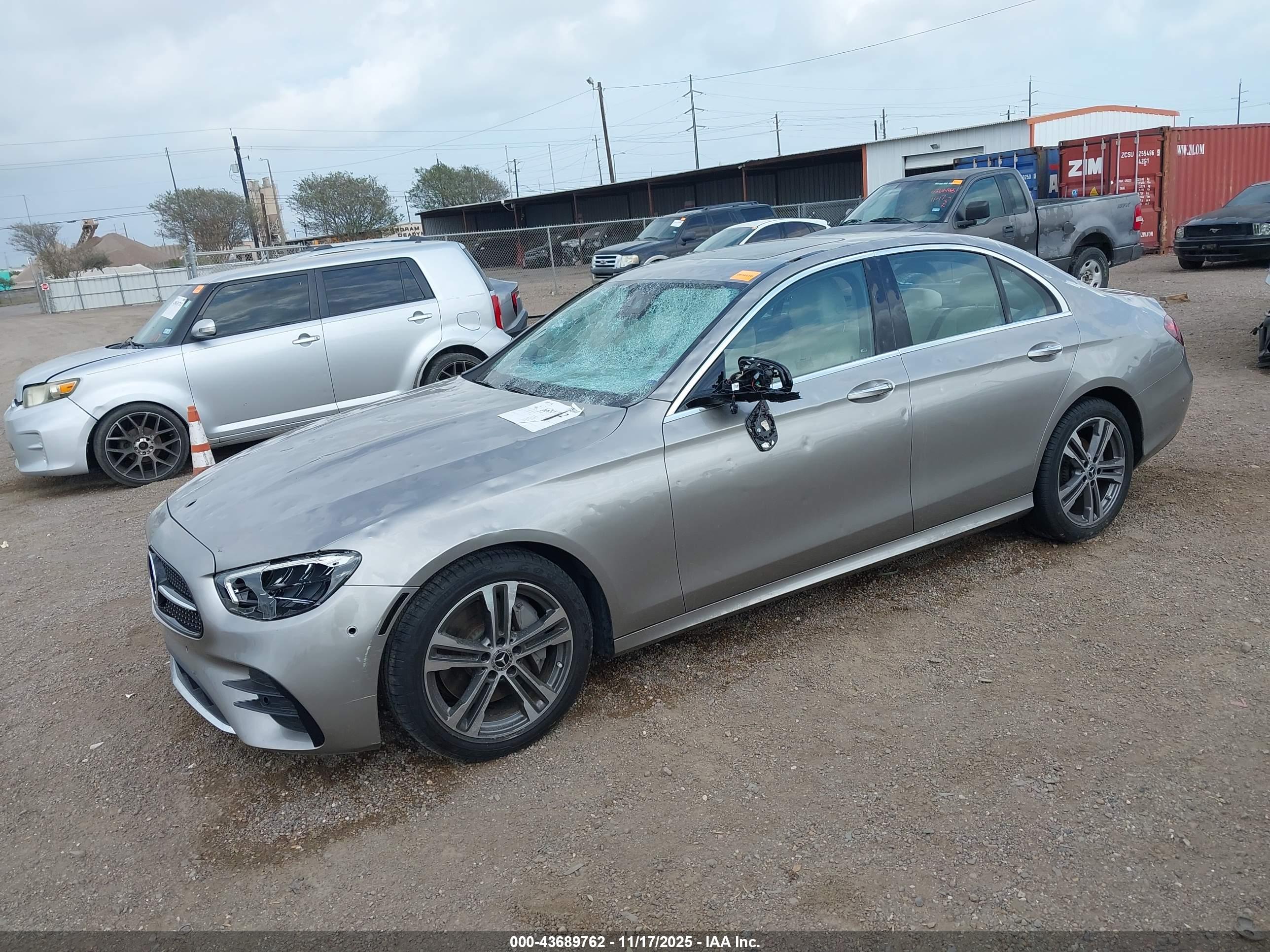 MERCEDES-BENZ E image 2