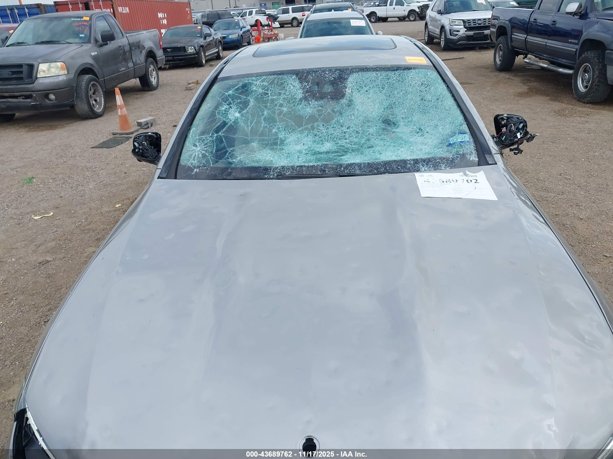 MERCEDES-BENZ E image 6