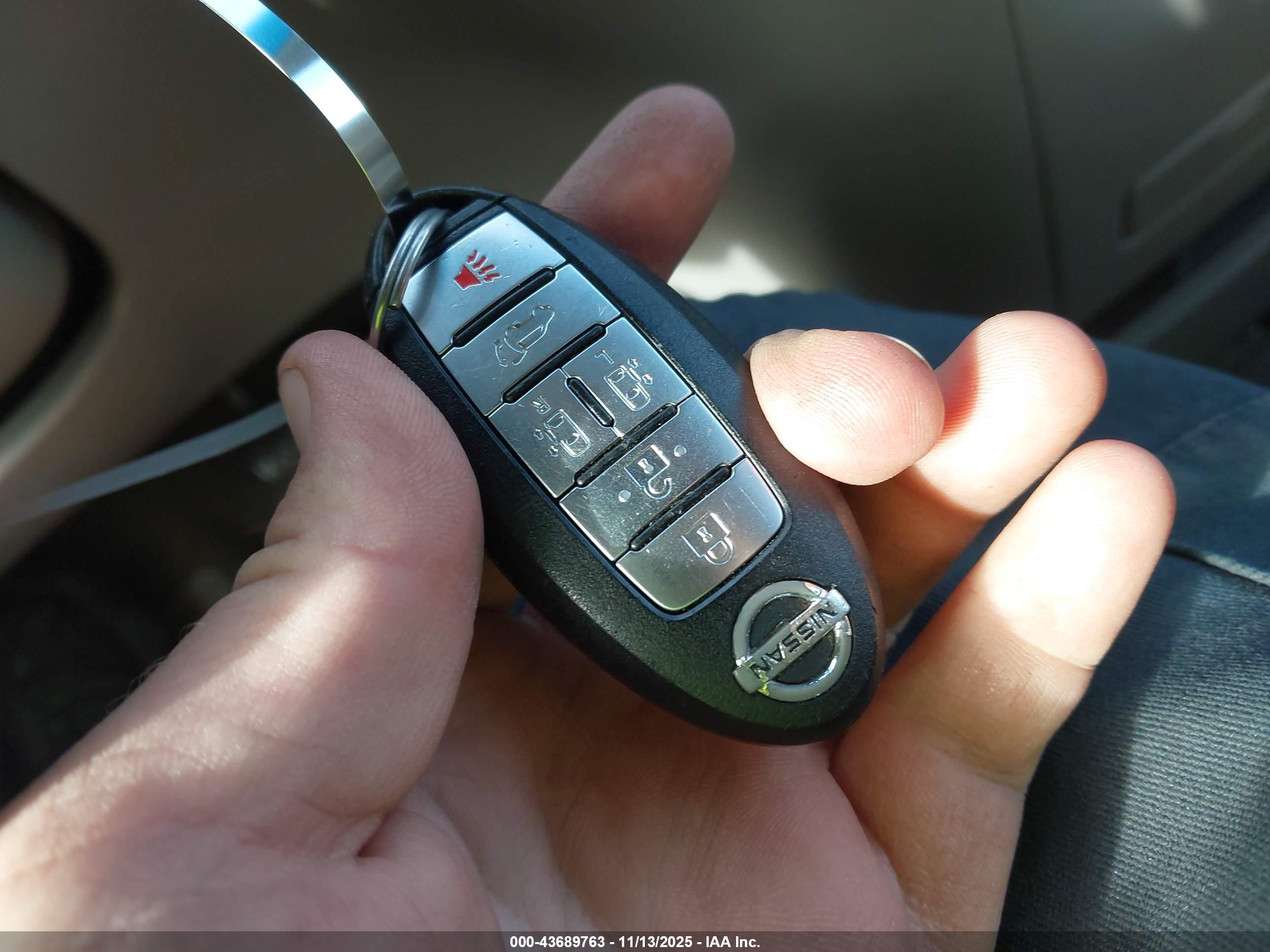 NISSAN QUEST image 11