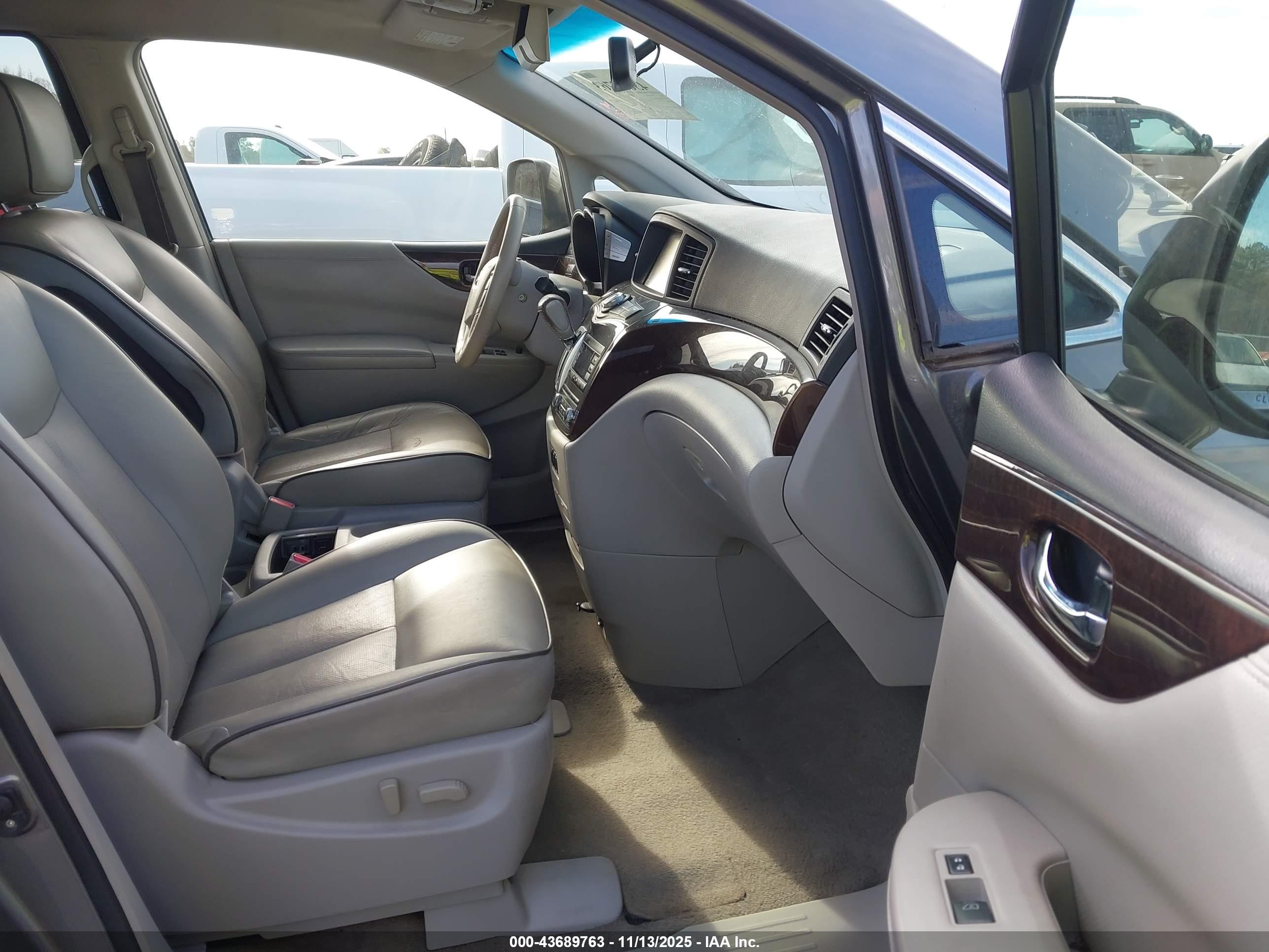 NISSAN QUEST image 5