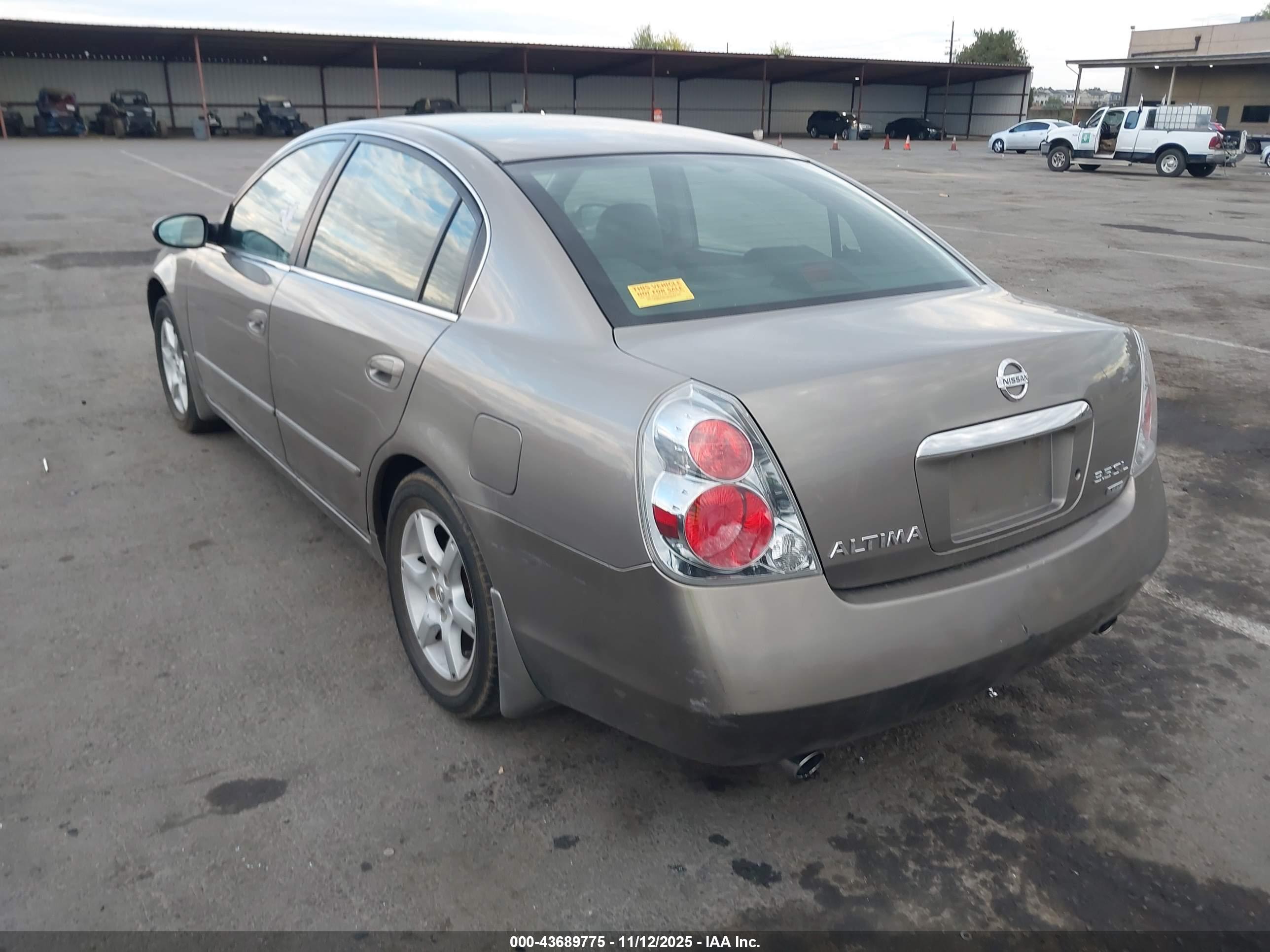 NISSAN ALTIMA image 3