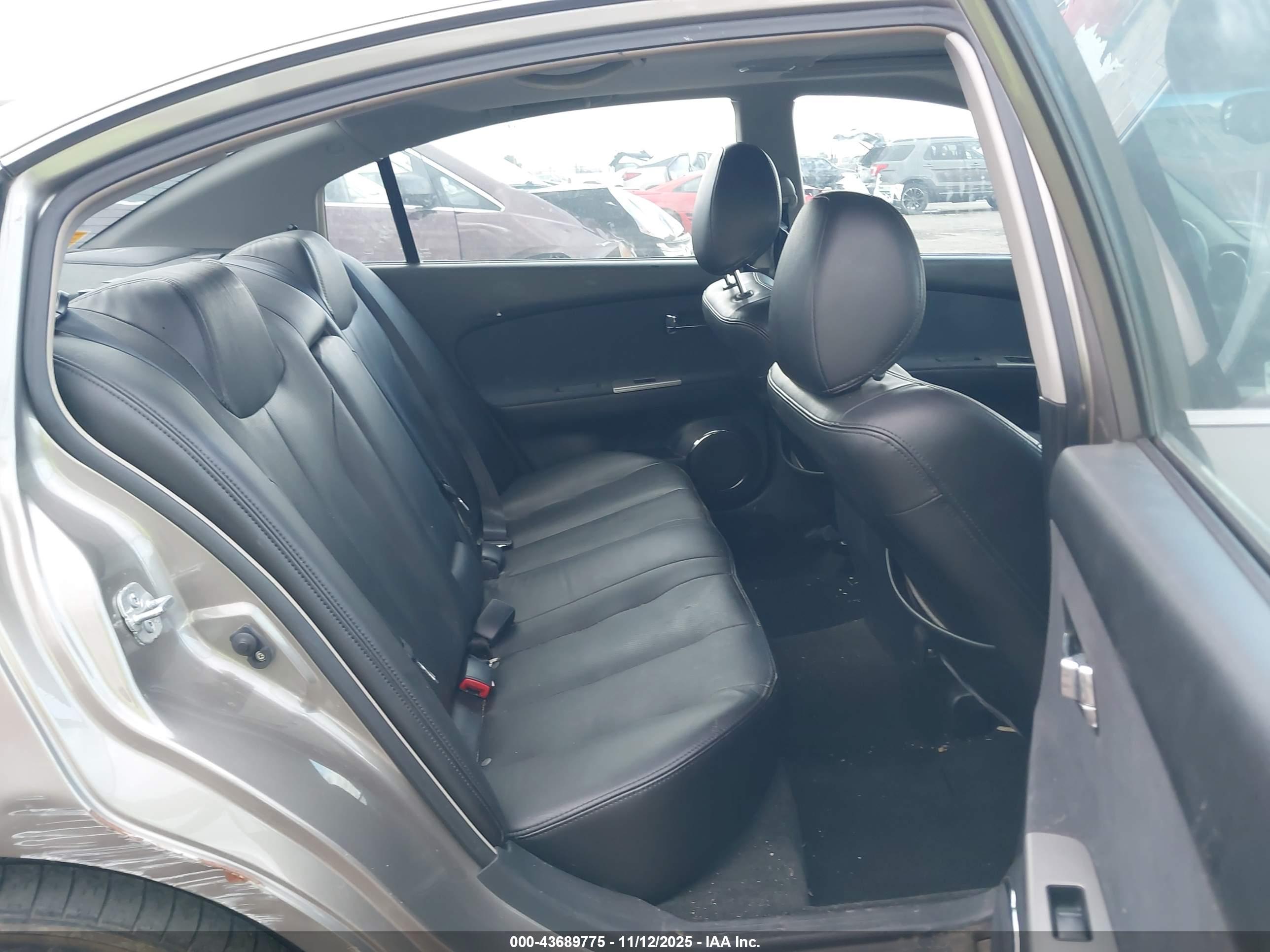 NISSAN ALTIMA image 8