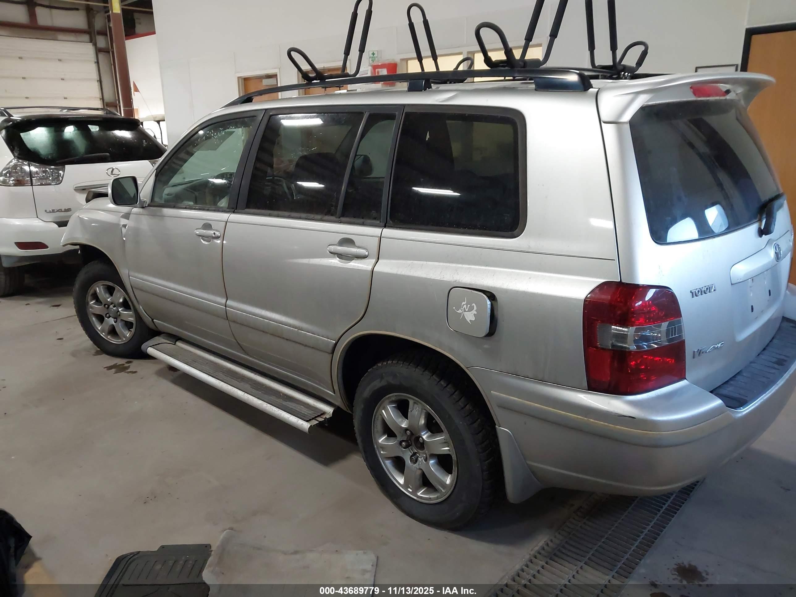 TOYOTA HIGHLANDER image 3
