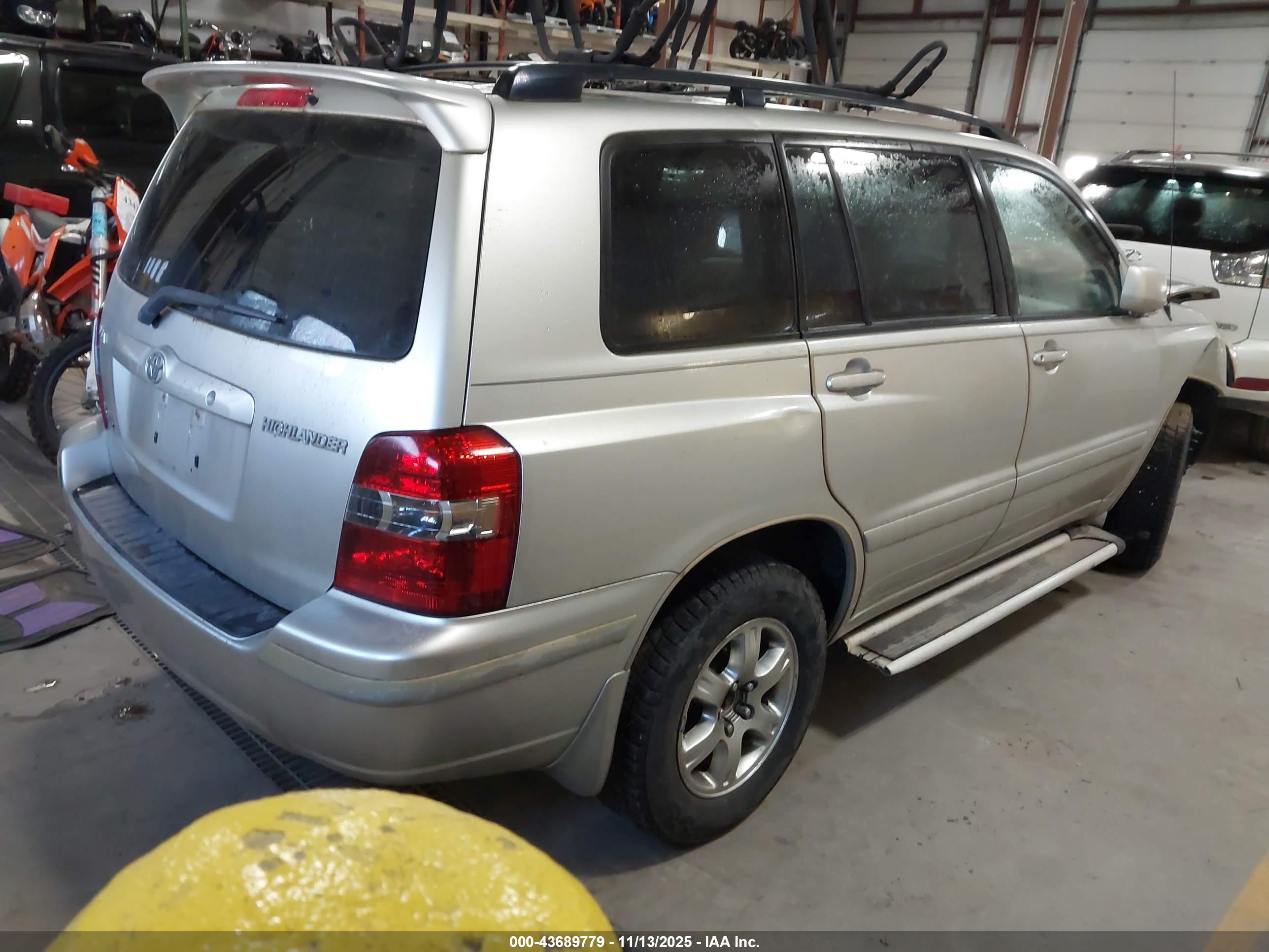 TOYOTA HIGHLANDER image 4