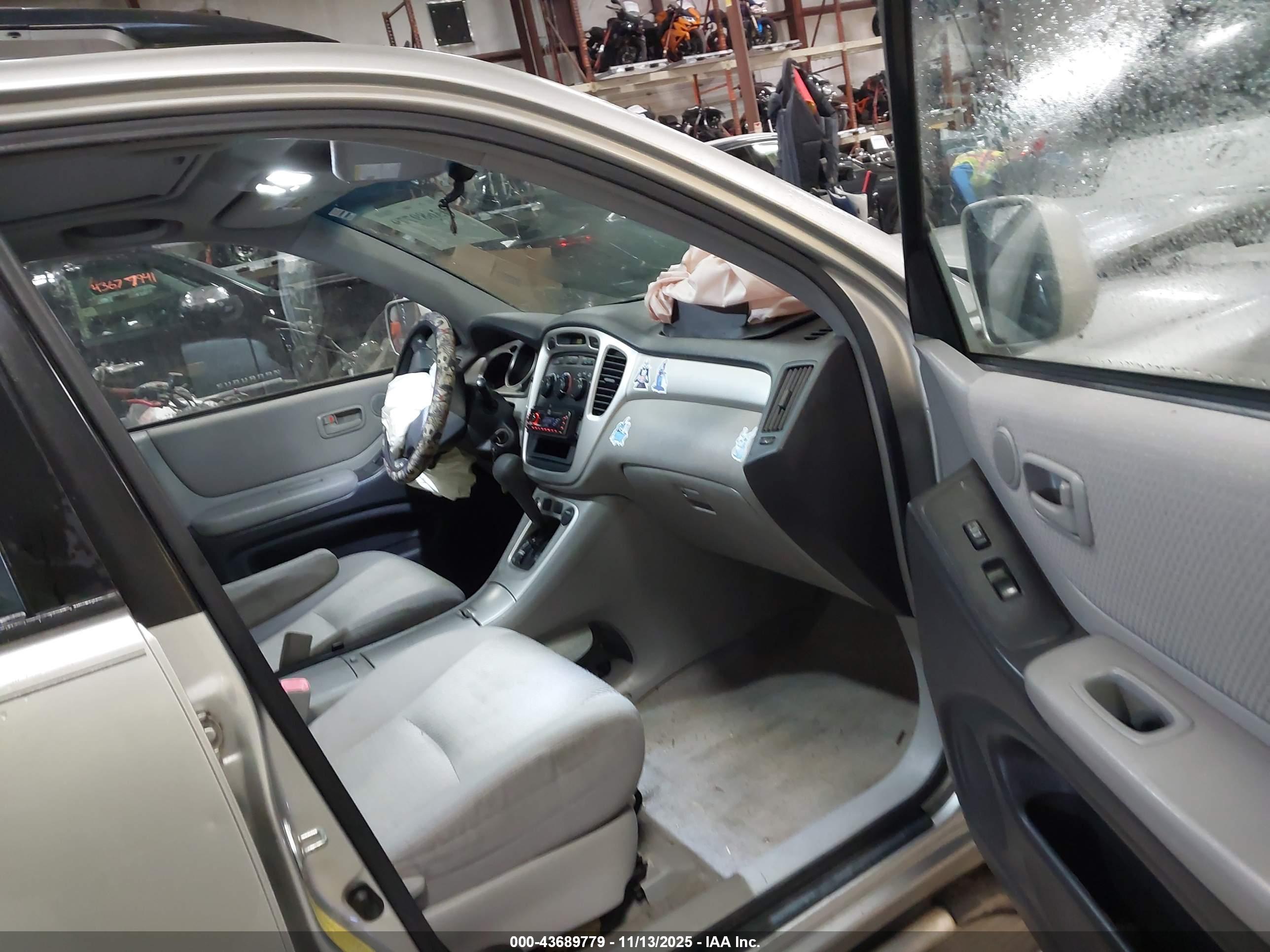 TOYOTA HIGHLANDER image 5