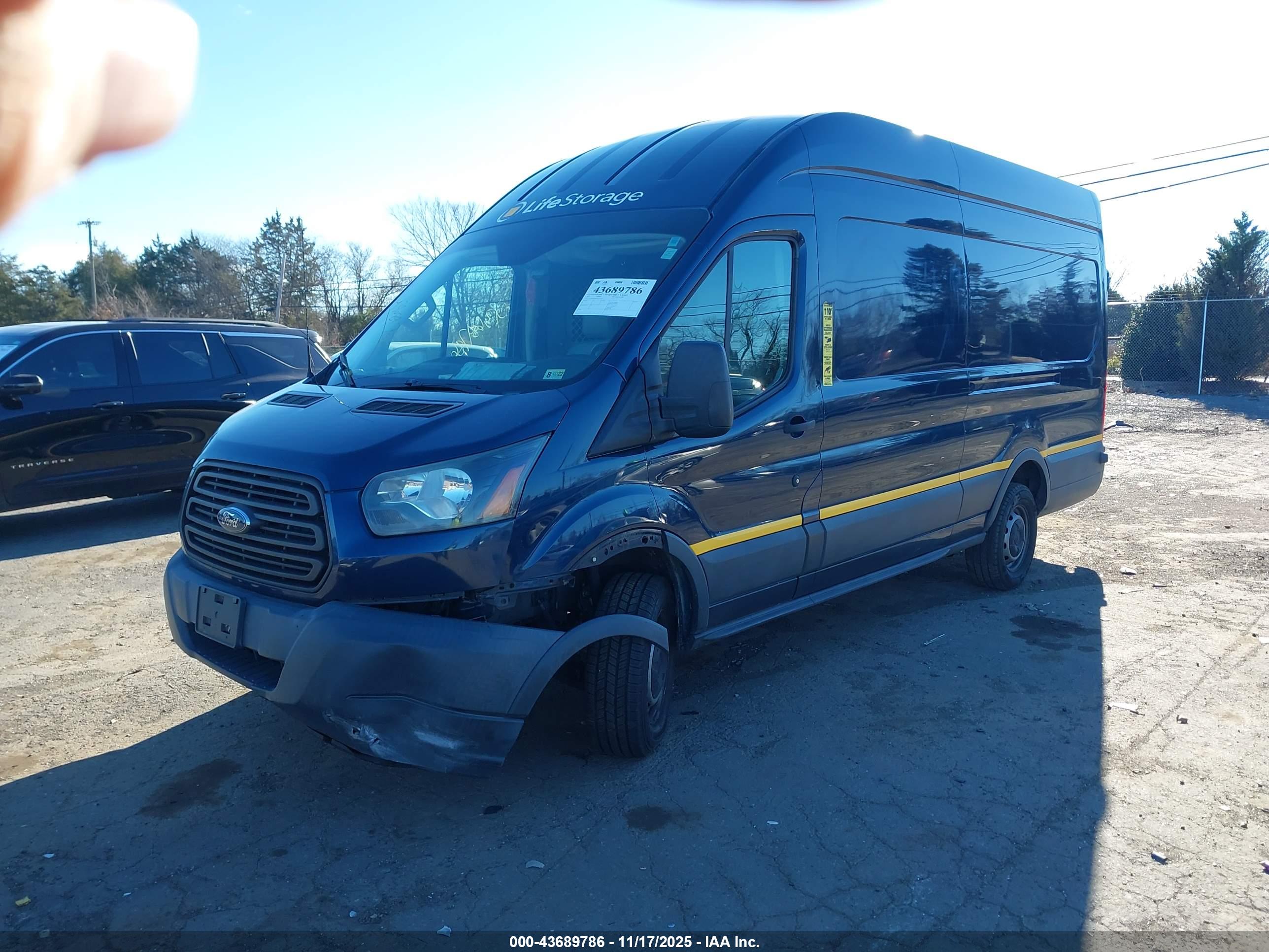 FORD TRANSIT-250 image 2