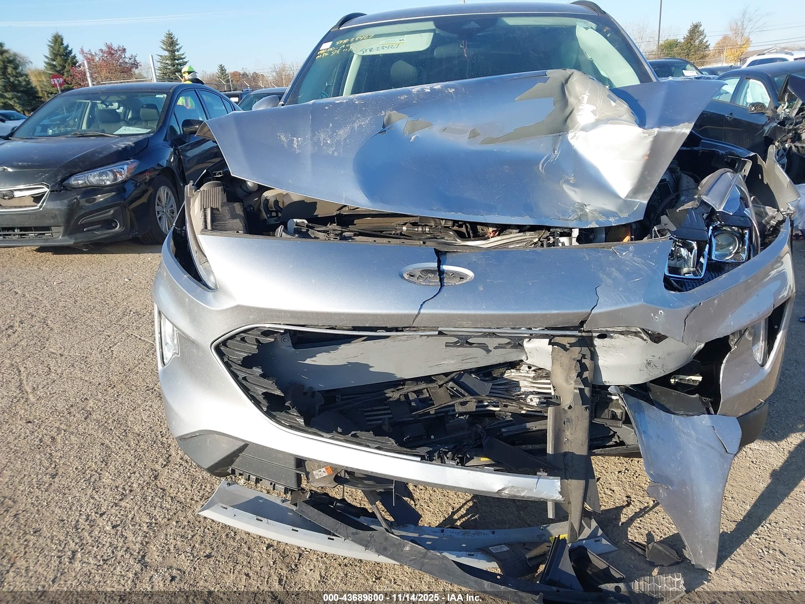 FORD ESCAPE image 6