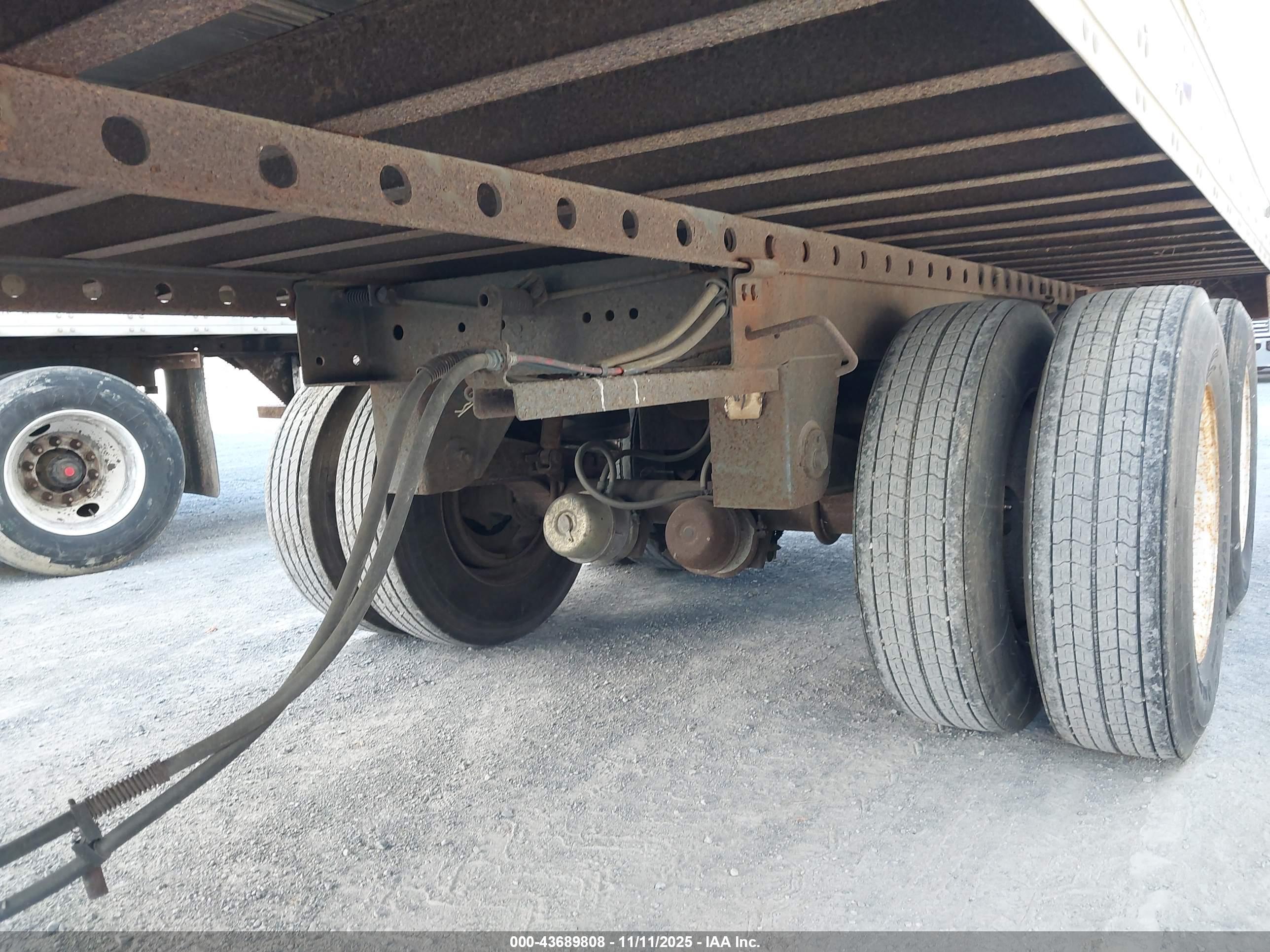 UTILITY TRAILER image 8