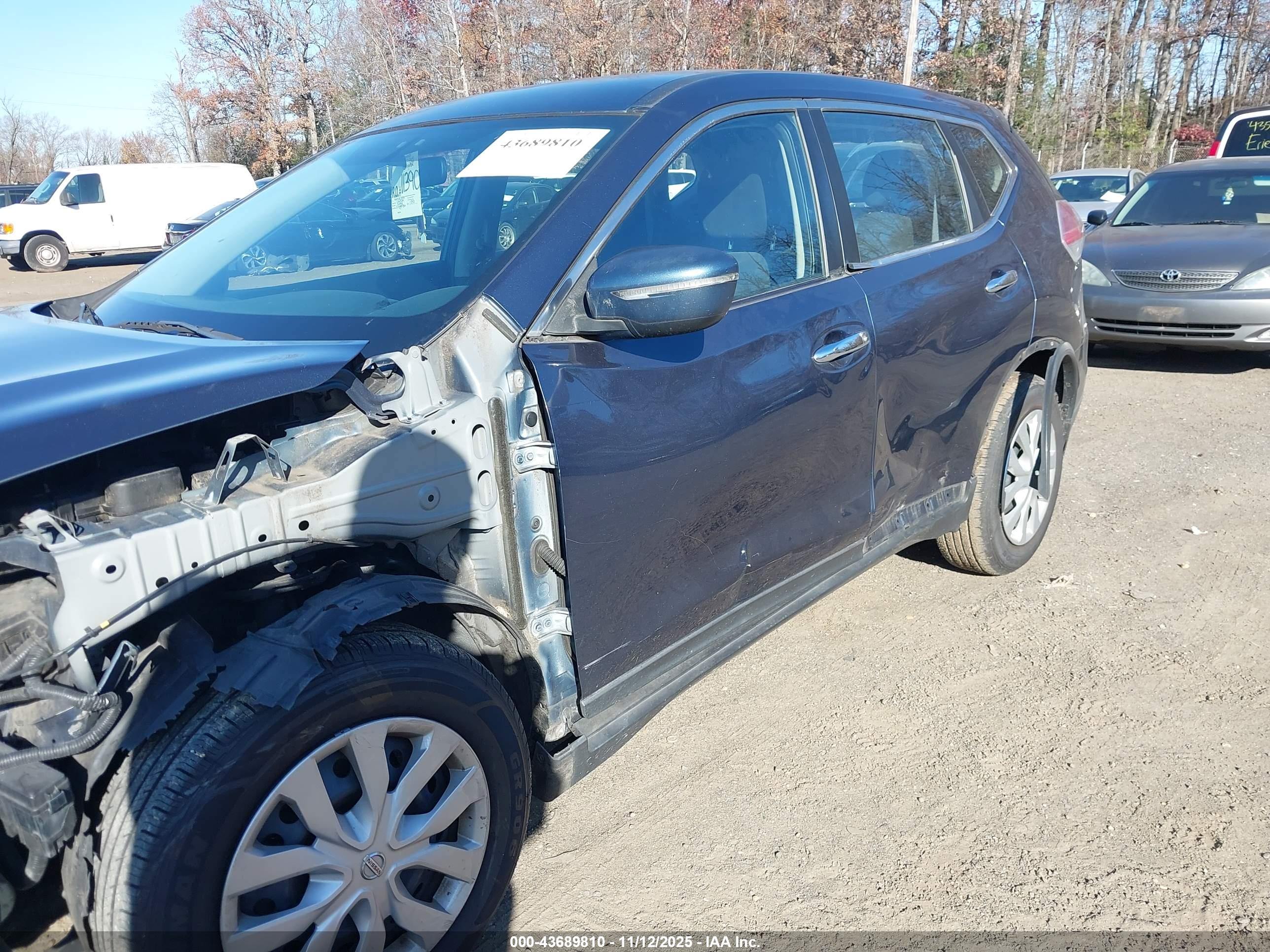 NISSAN ROGUE image 6