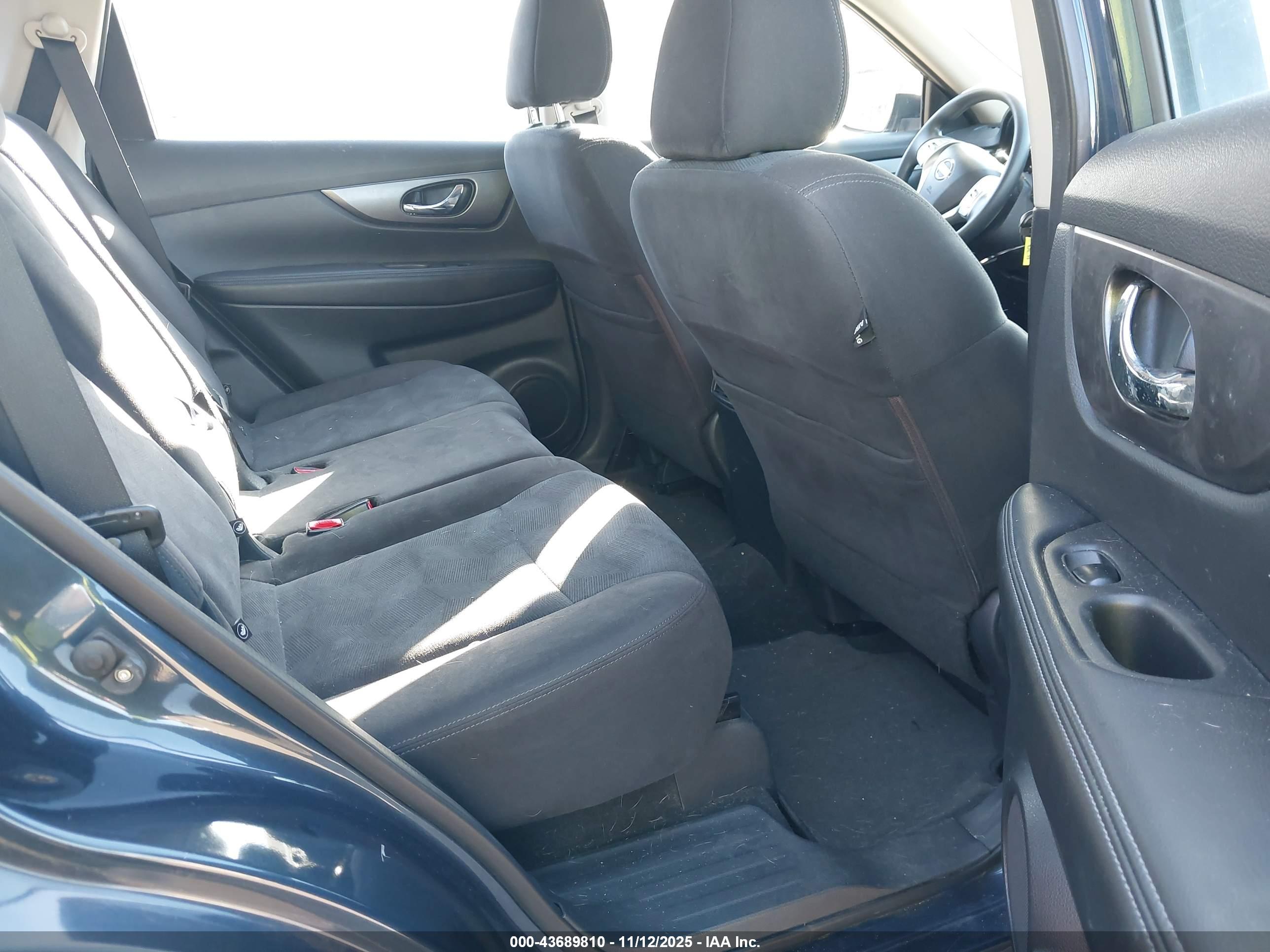 NISSAN ROGUE image 8
