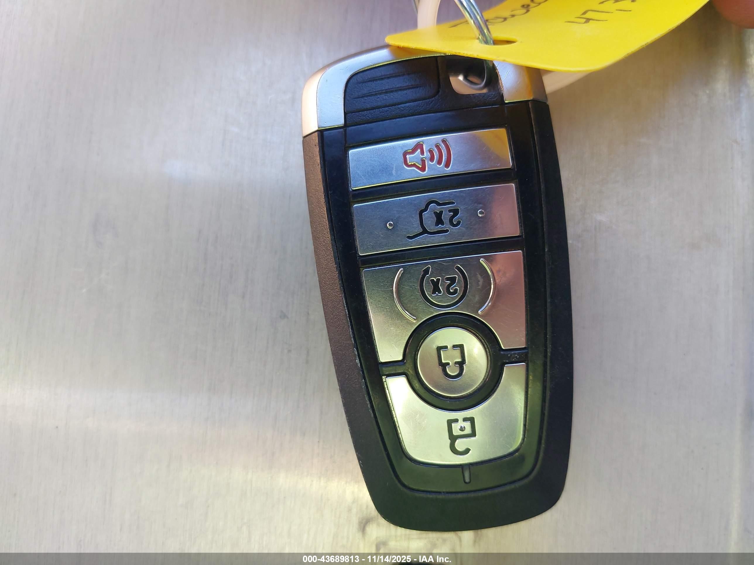 FORD EXPEDITION image 11
