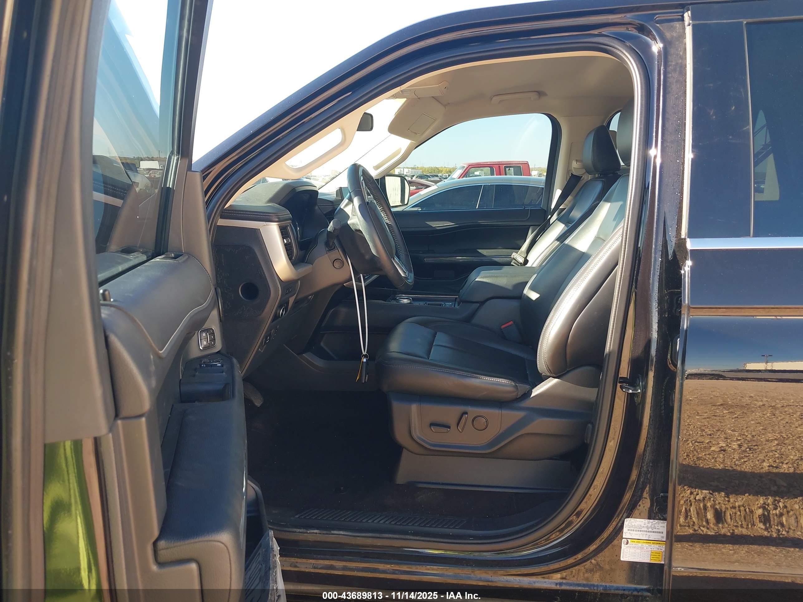 FORD EXPEDITION image 5