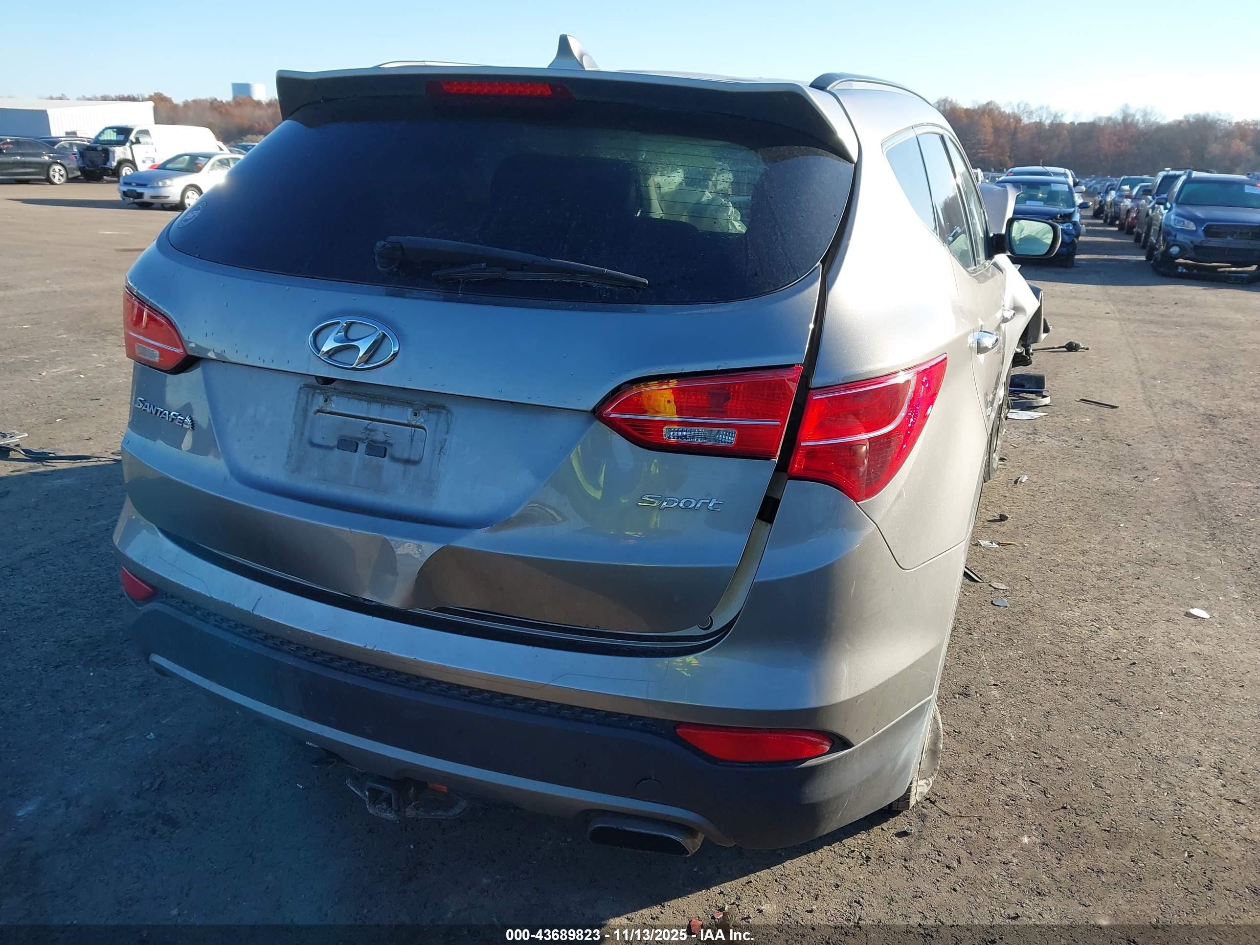 HYUNDAI SANTA image 4