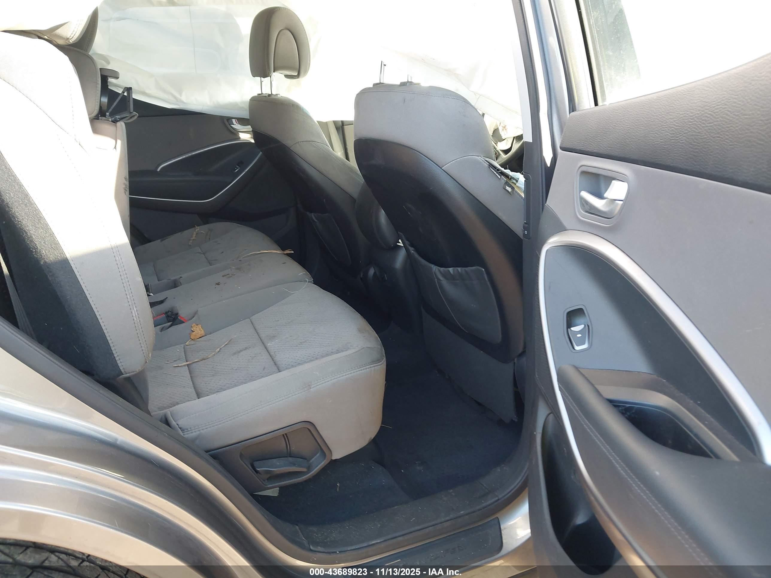 HYUNDAI SANTA image 8