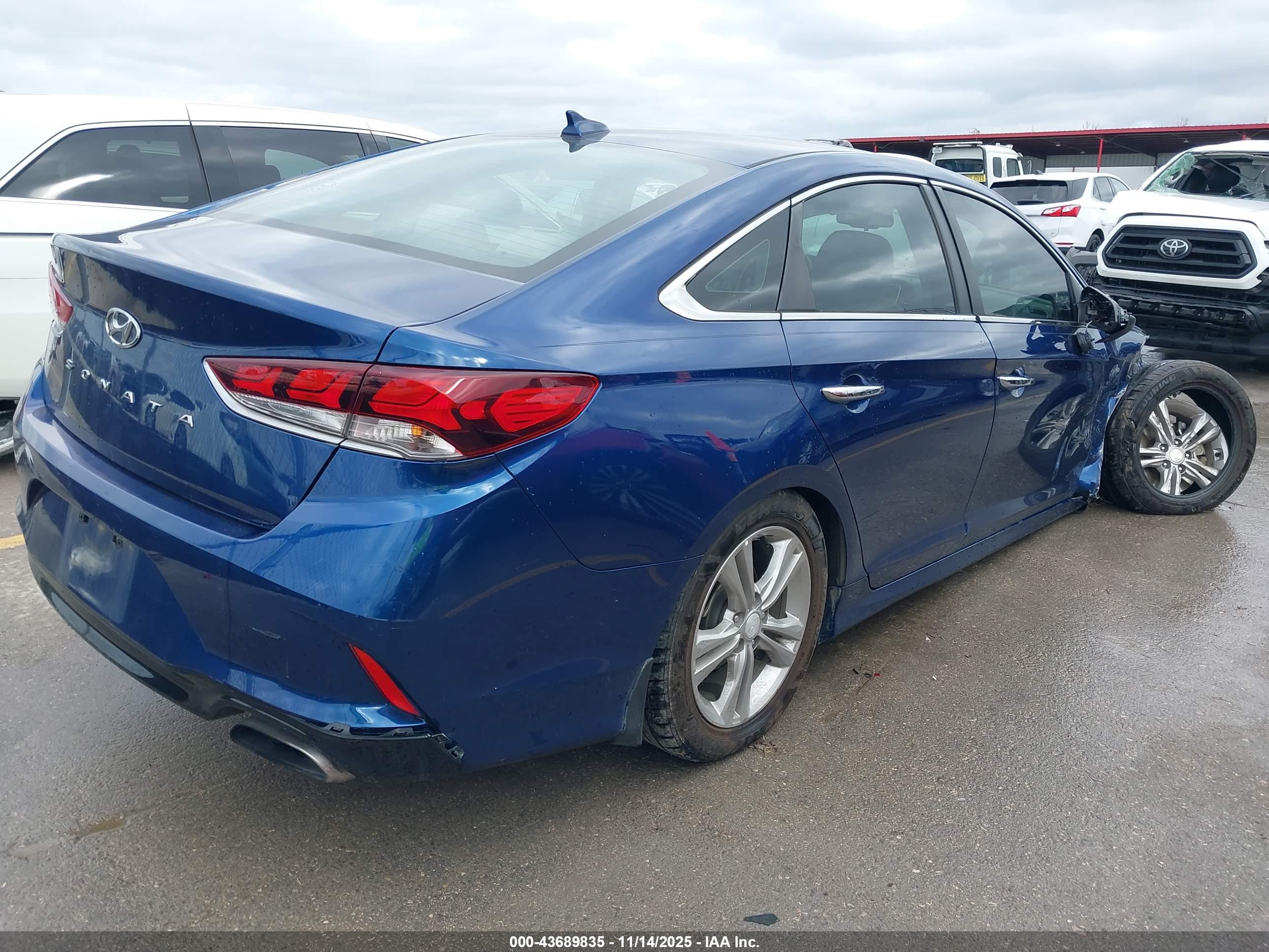 HYUNDAI SONATA image 4