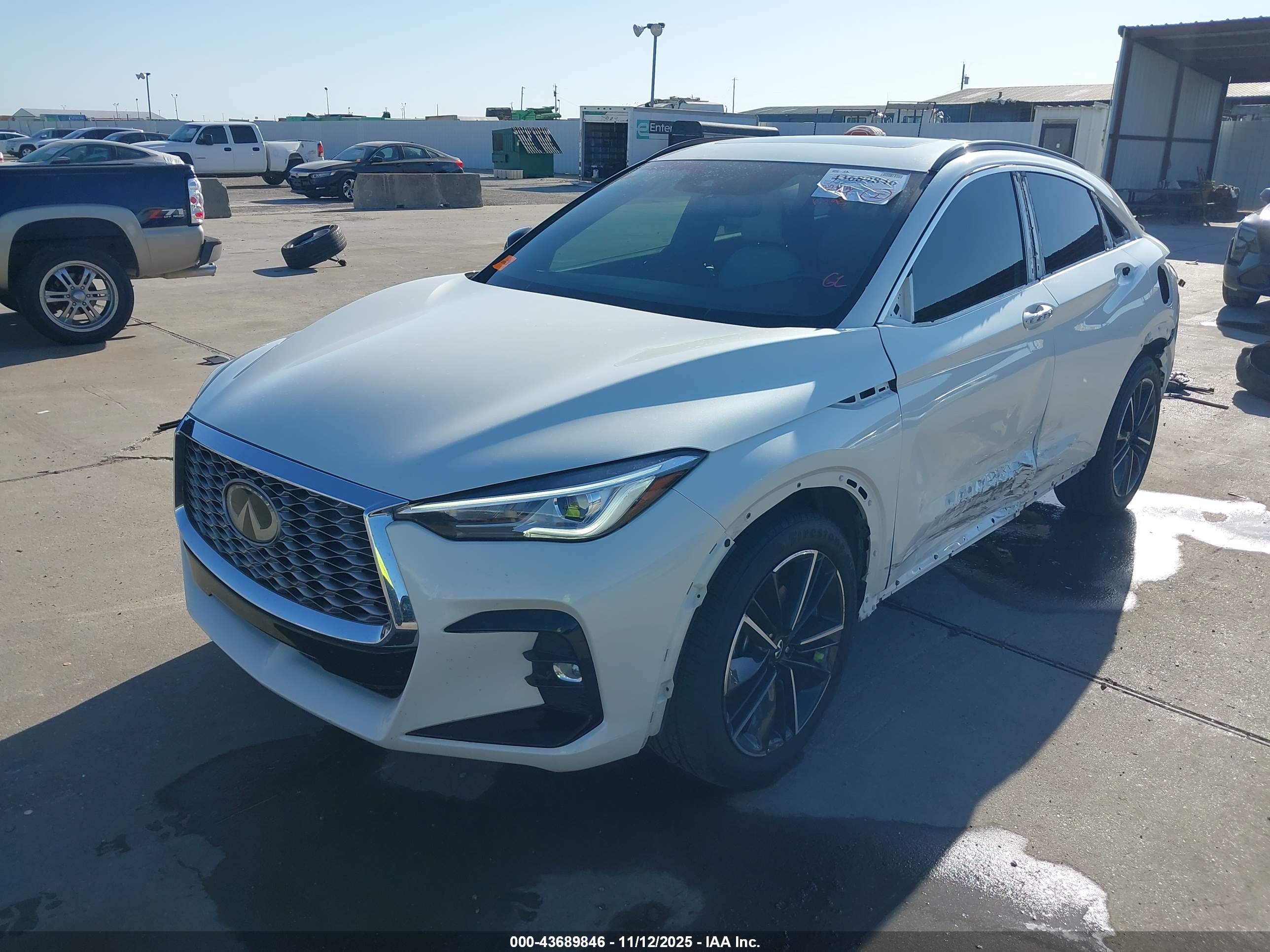 INFINITI QX55 image 2