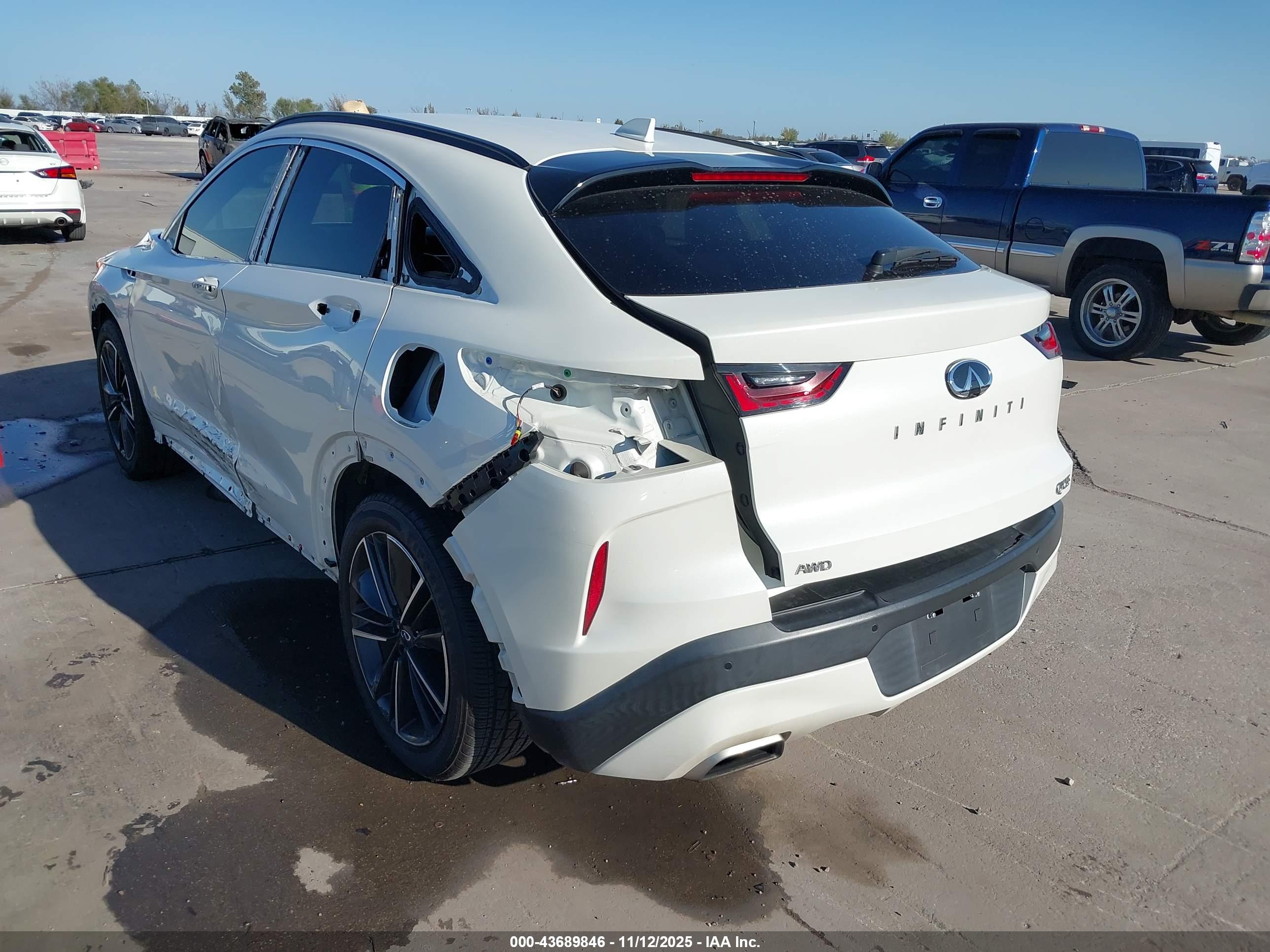 INFINITI QX55 image 3
