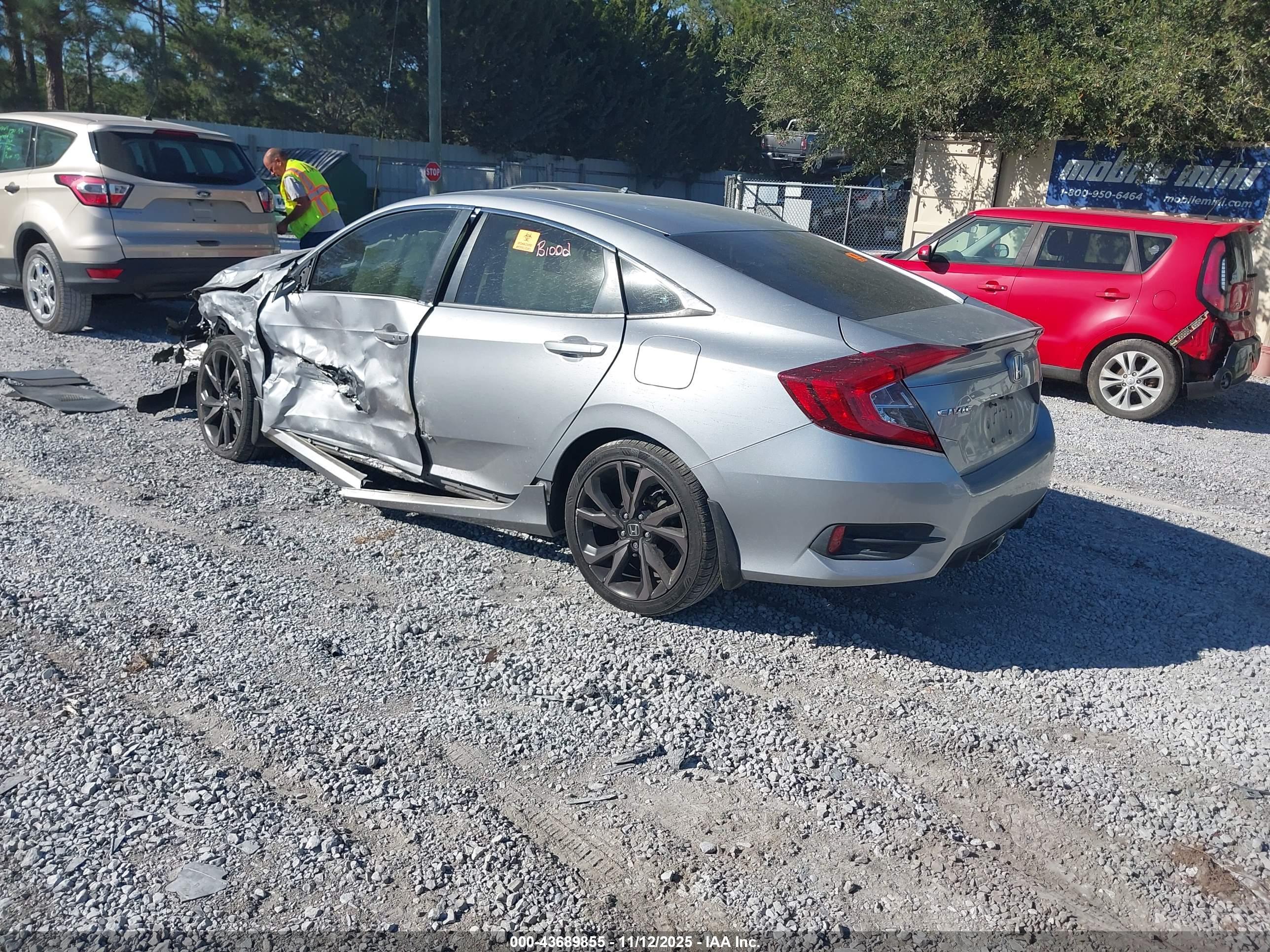 HONDA CIVIC image 3