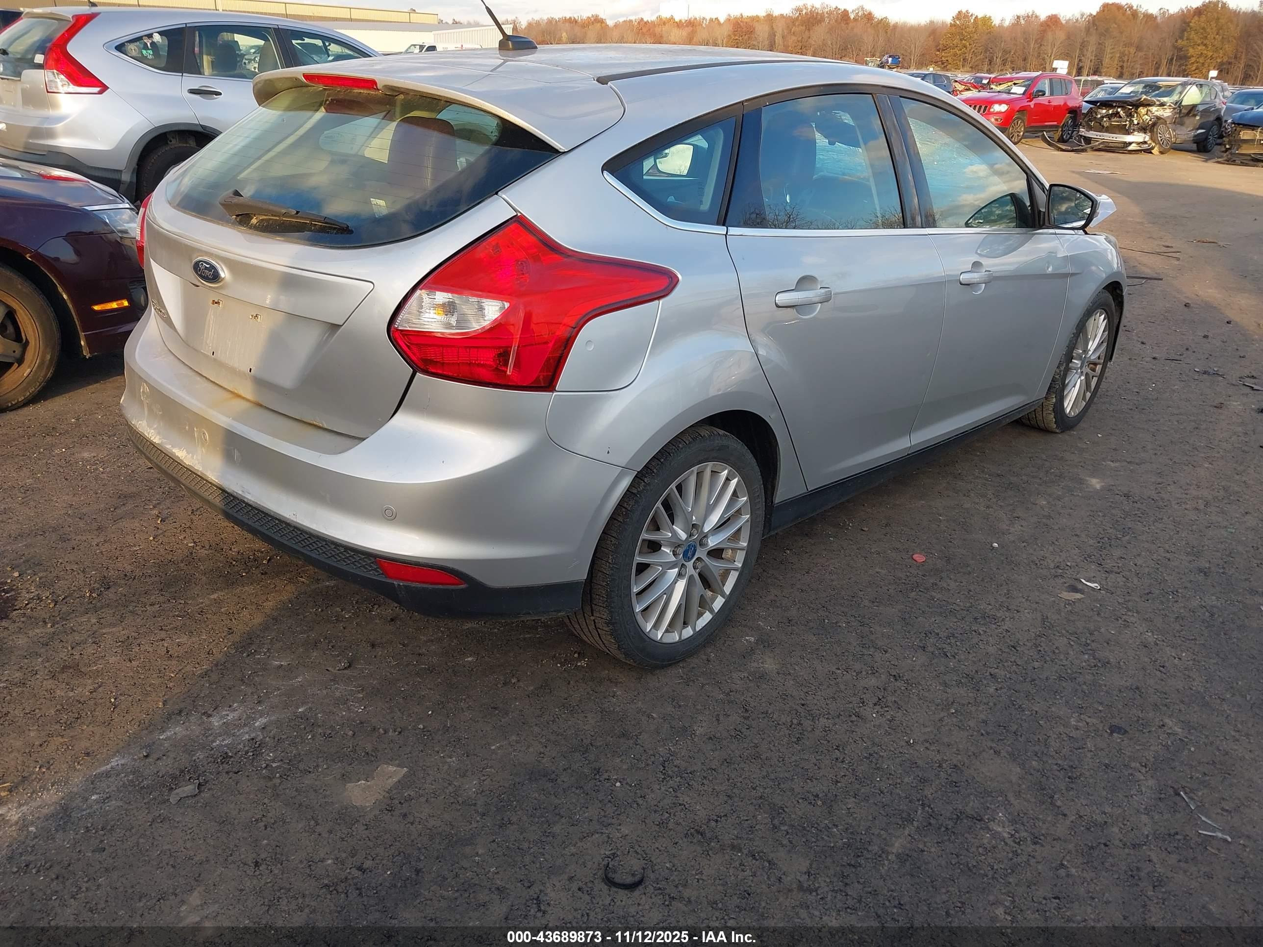 FORD FOCUS image 4