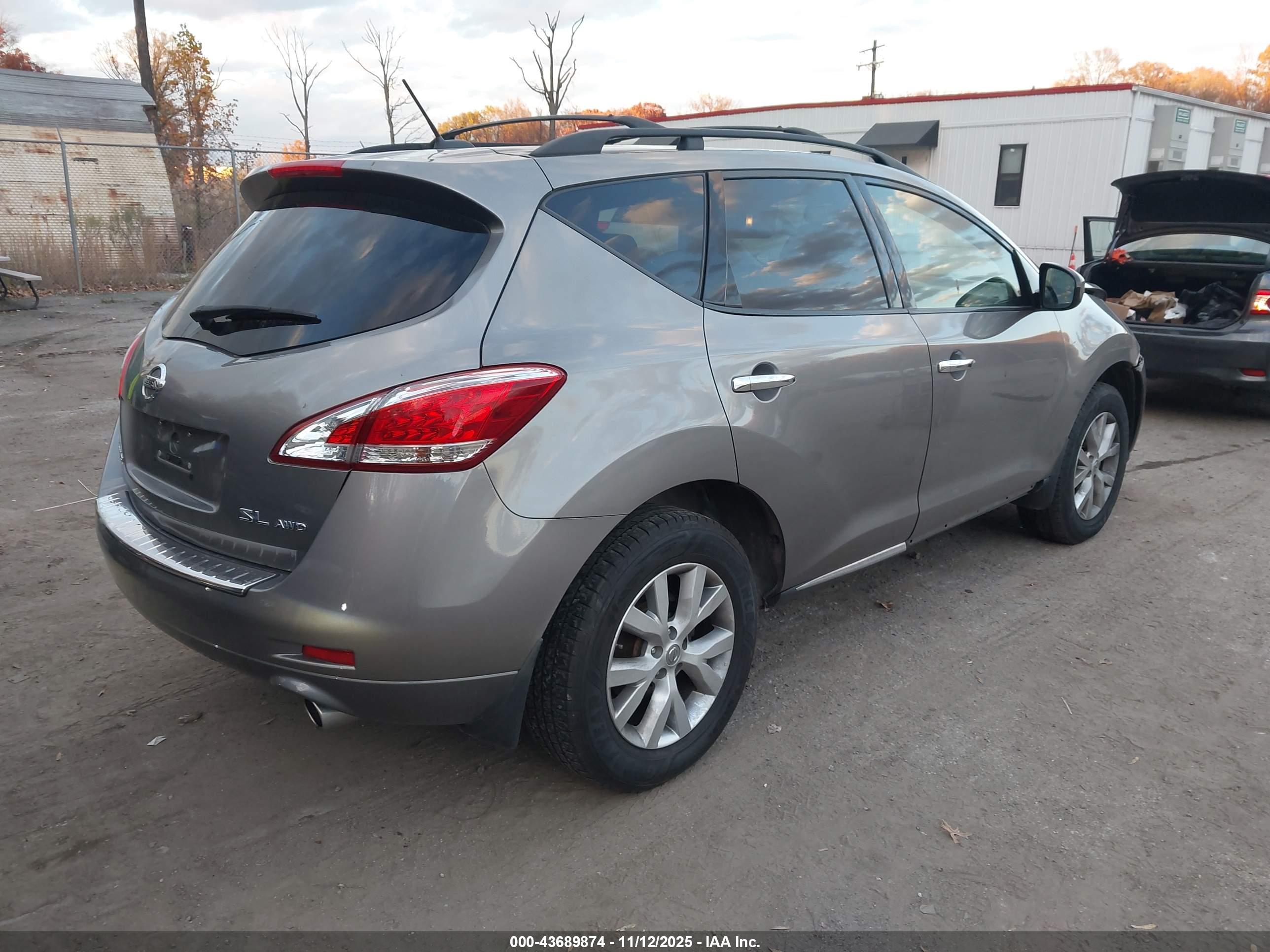 NISSAN MURANO image 4