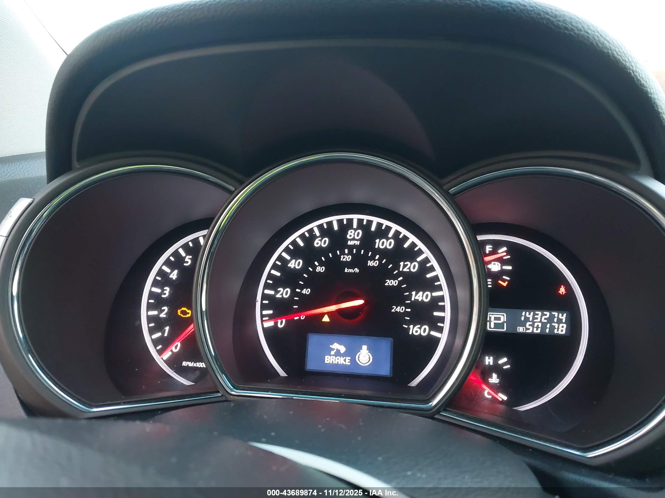 NISSAN MURANO image 7