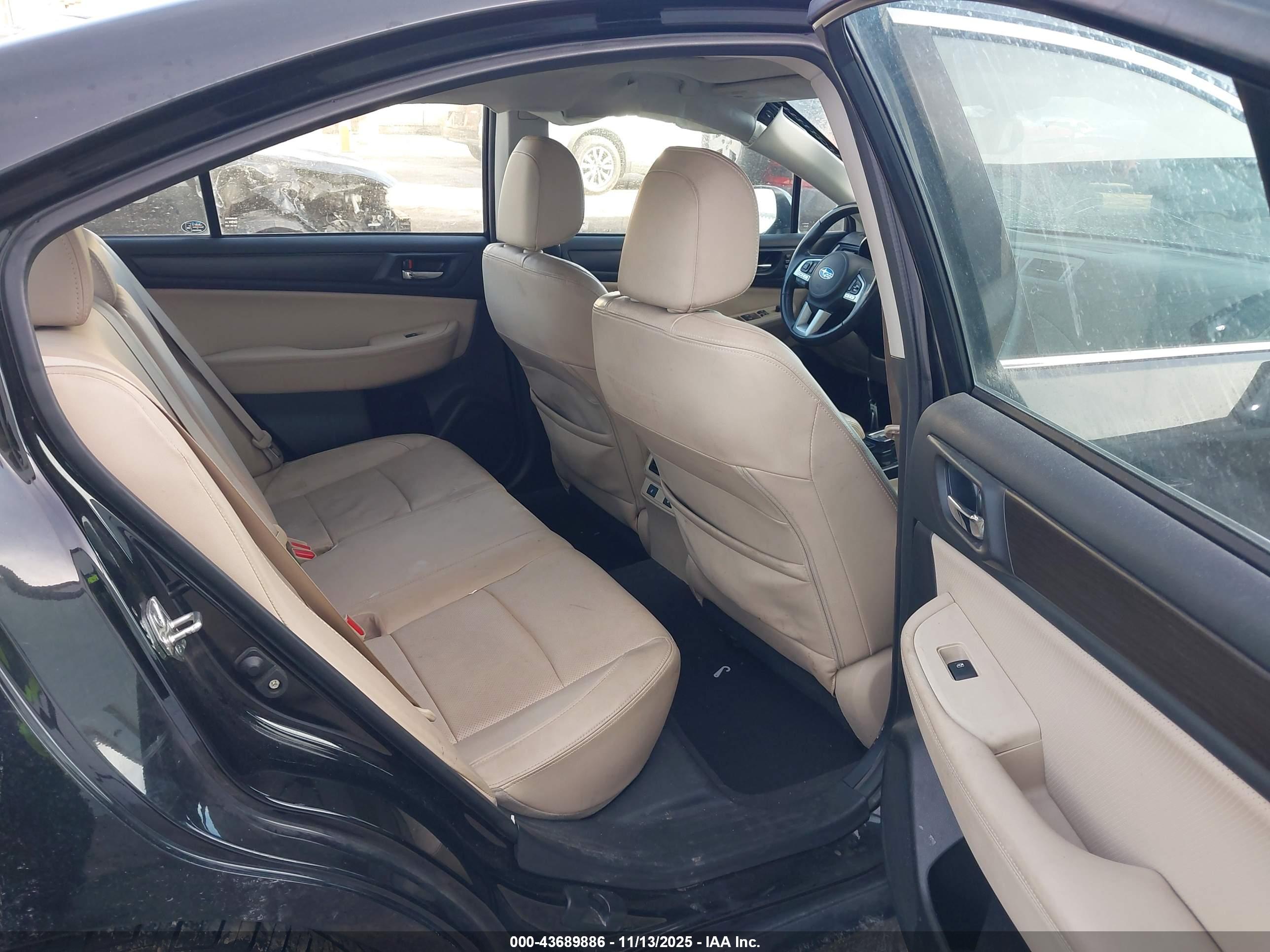SUBARU LEGACY image 8