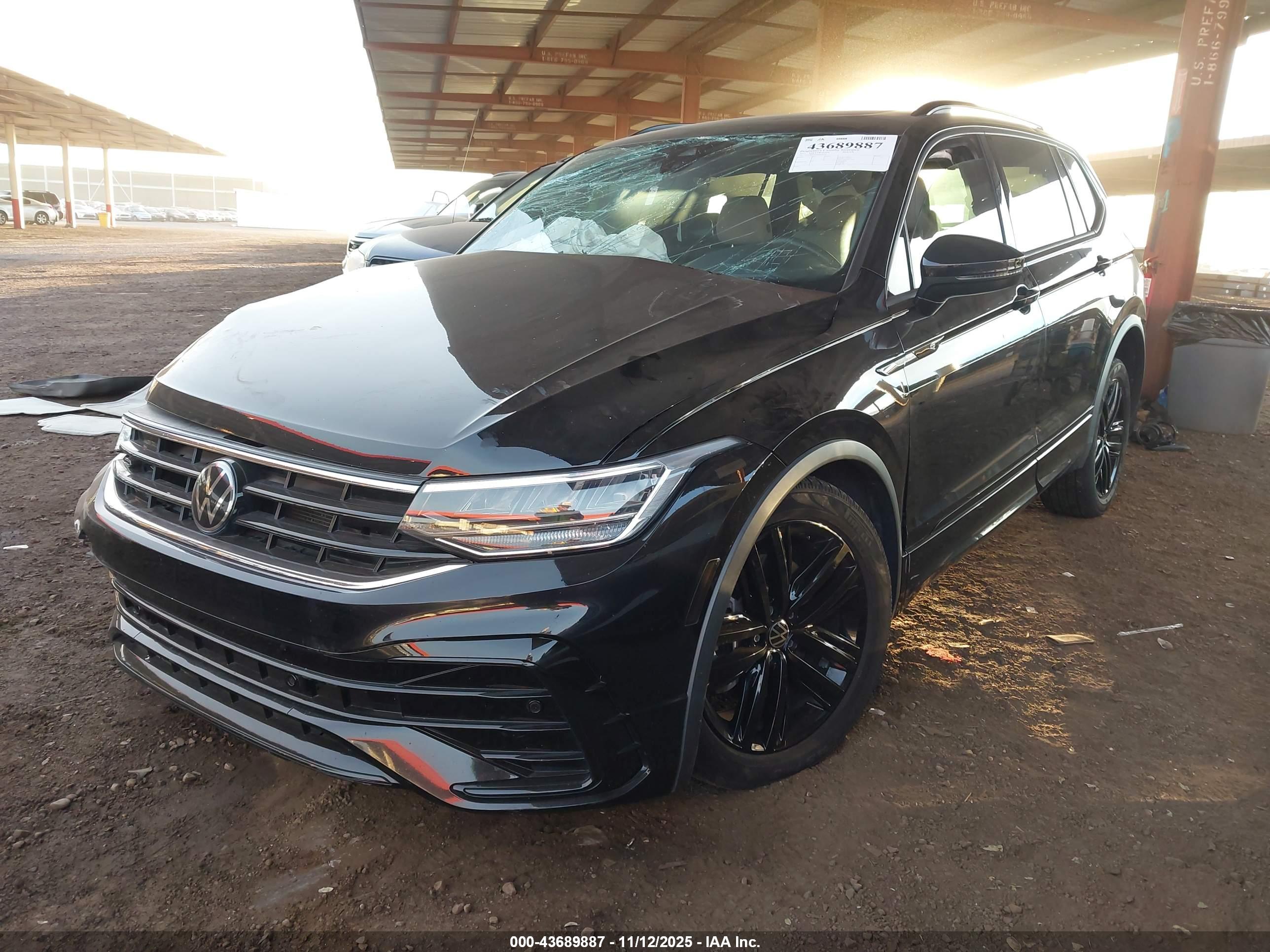VOLKSWAGEN TIGUAN image 2
