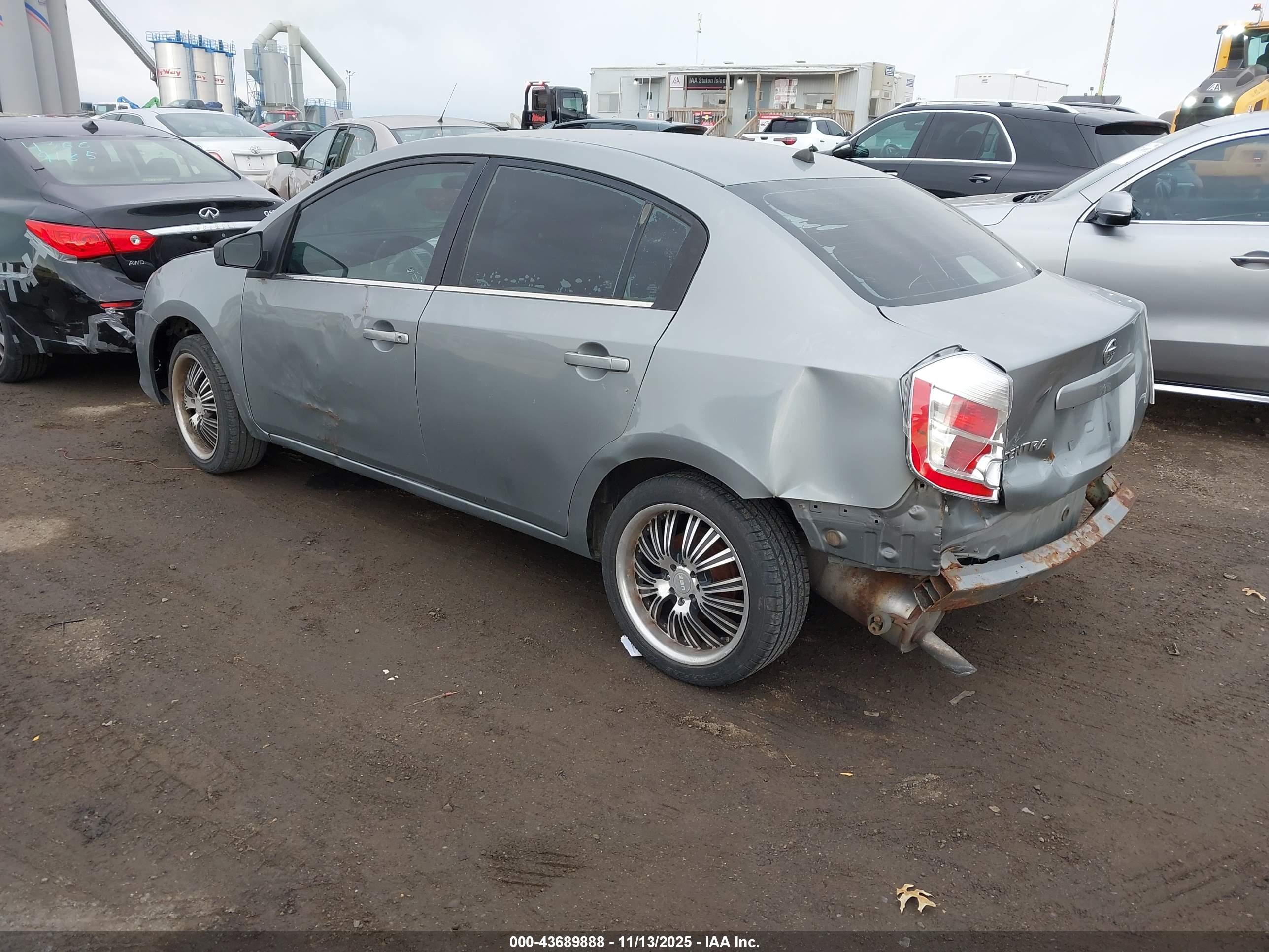 NISSAN SENTRA image 3