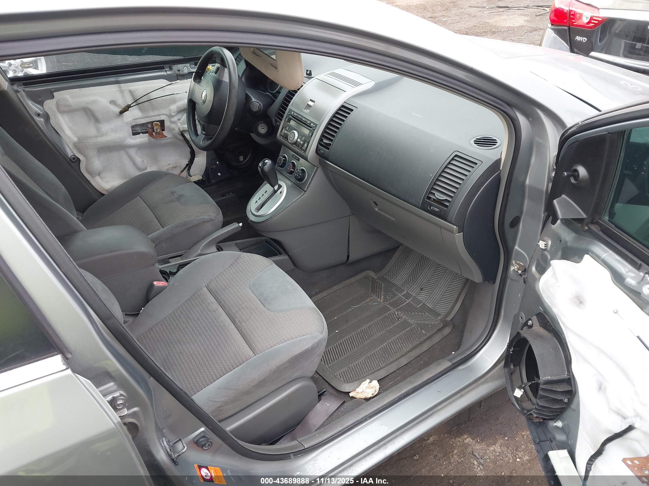 NISSAN SENTRA image 5