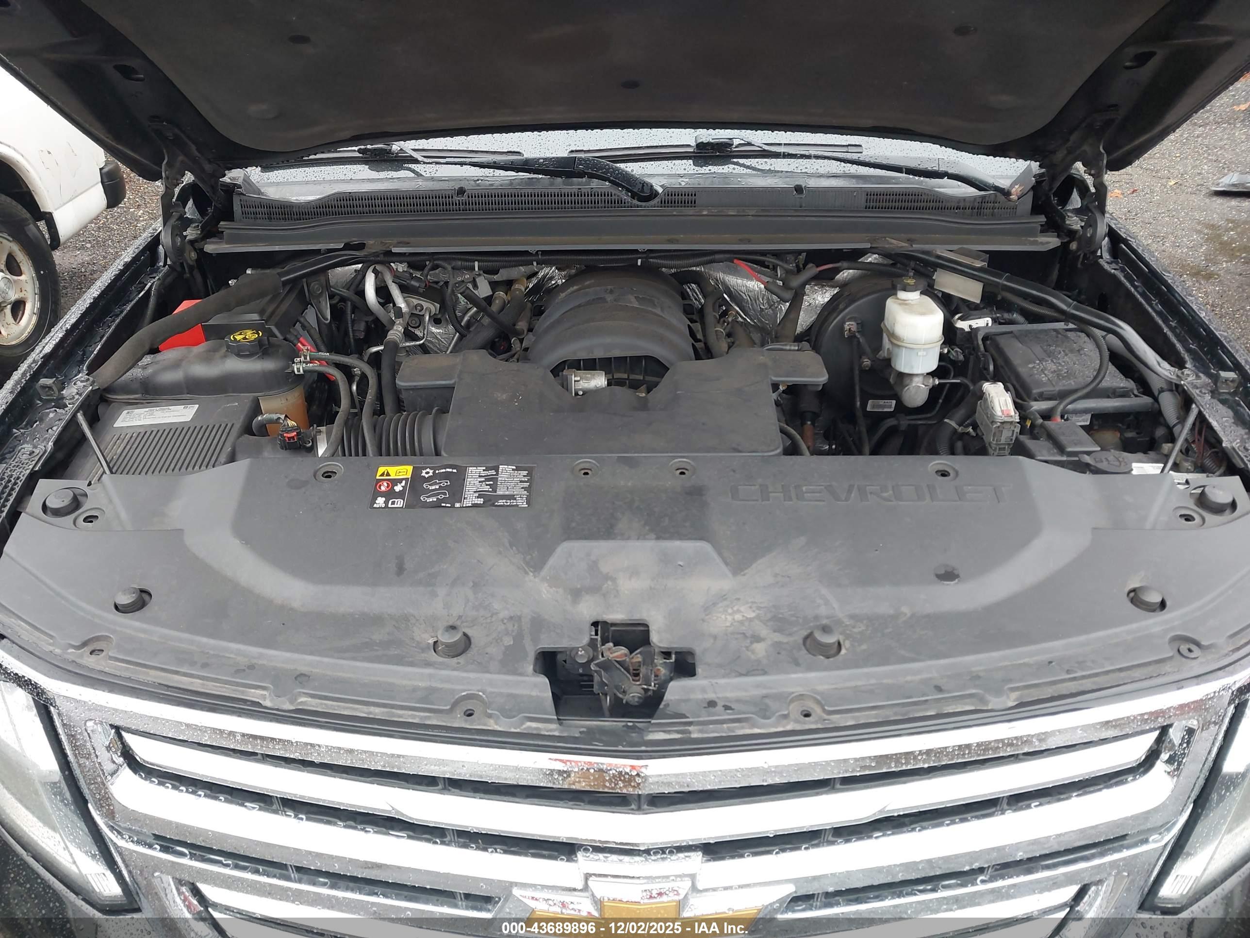 CHEVROLET TAHOE image 10