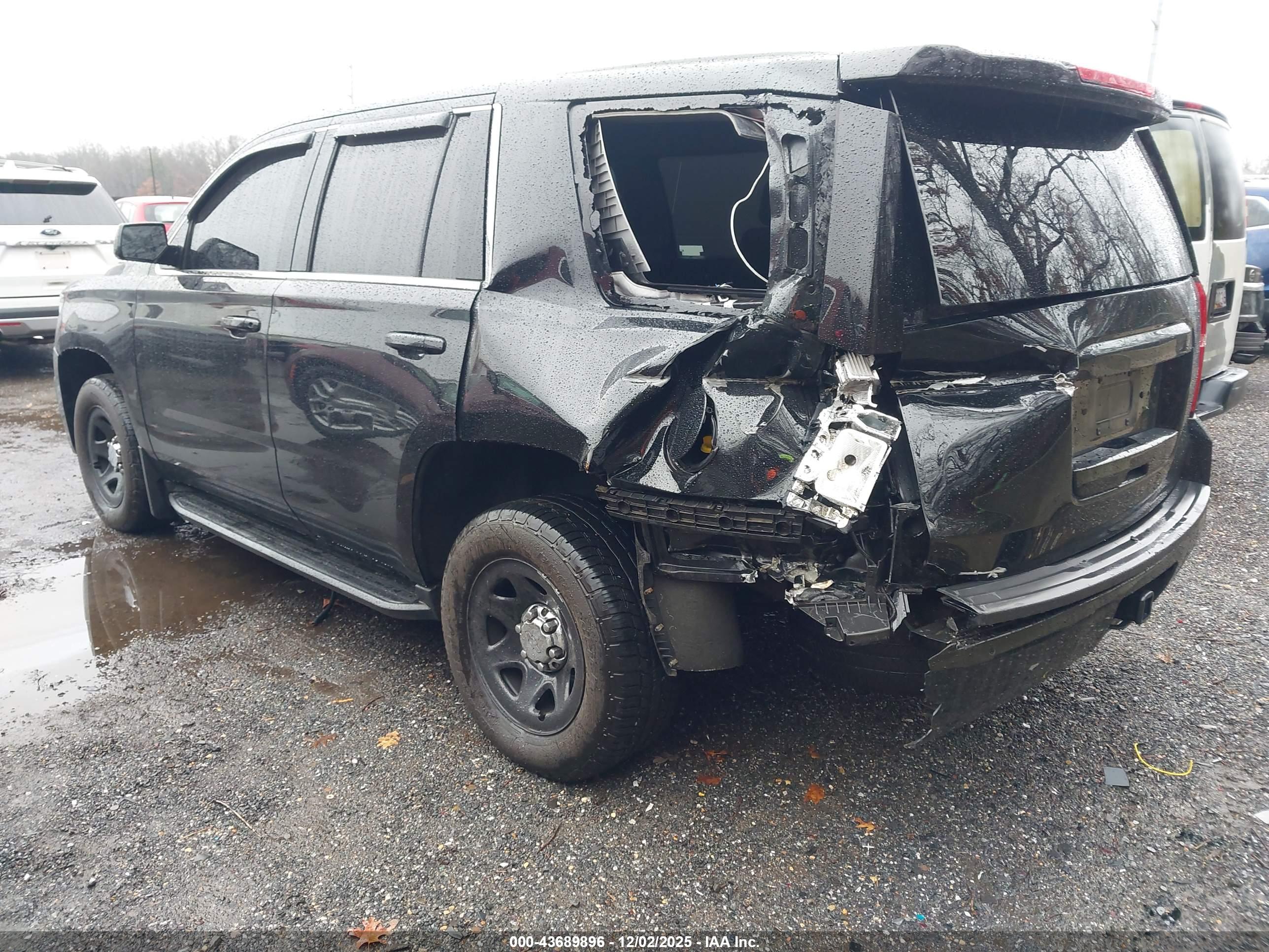 CHEVROLET TAHOE image 3